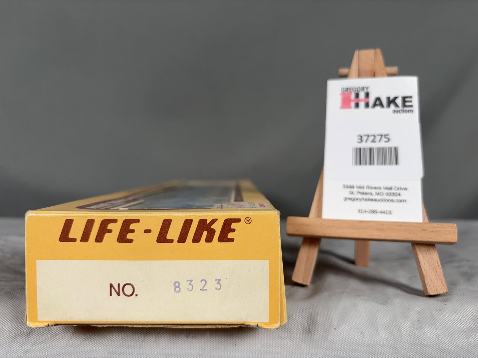Life-Like B&O Locomotive 8323 w/OB (1 of 2)