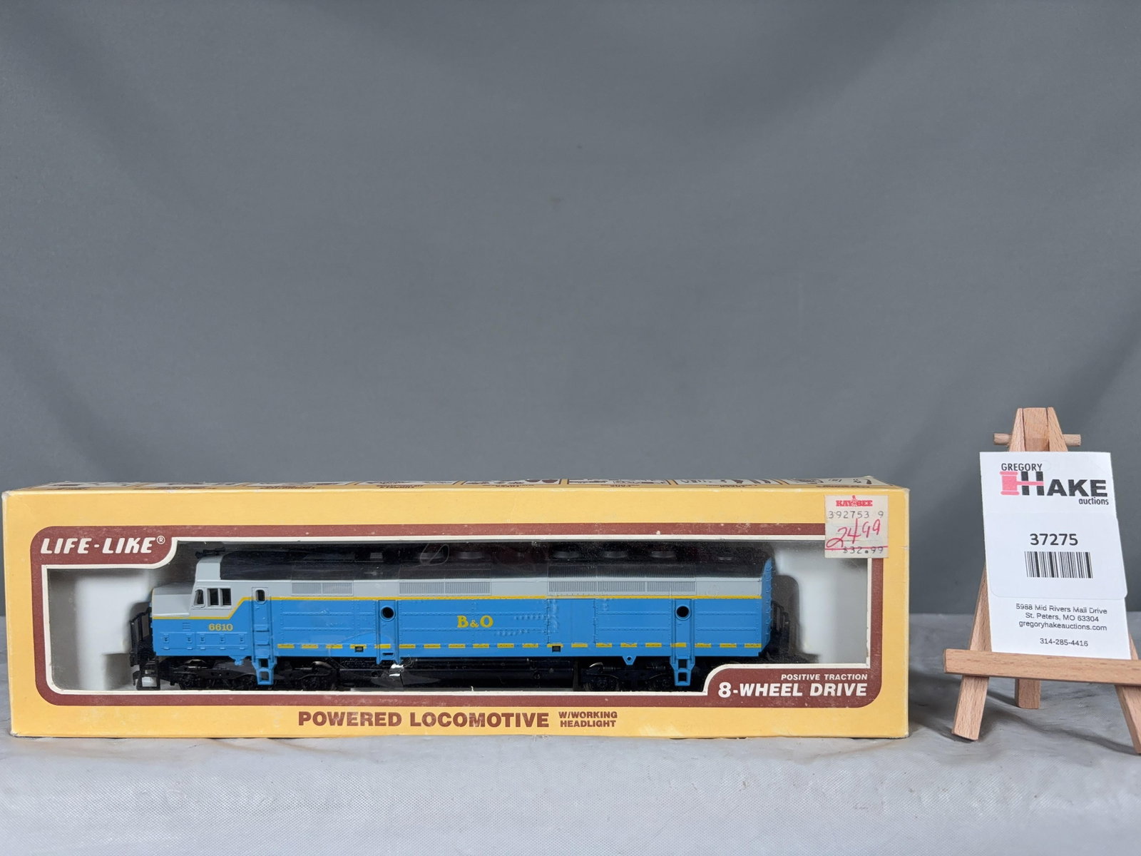 Life-Like B&O Locomotive 8323 w/OB - 2