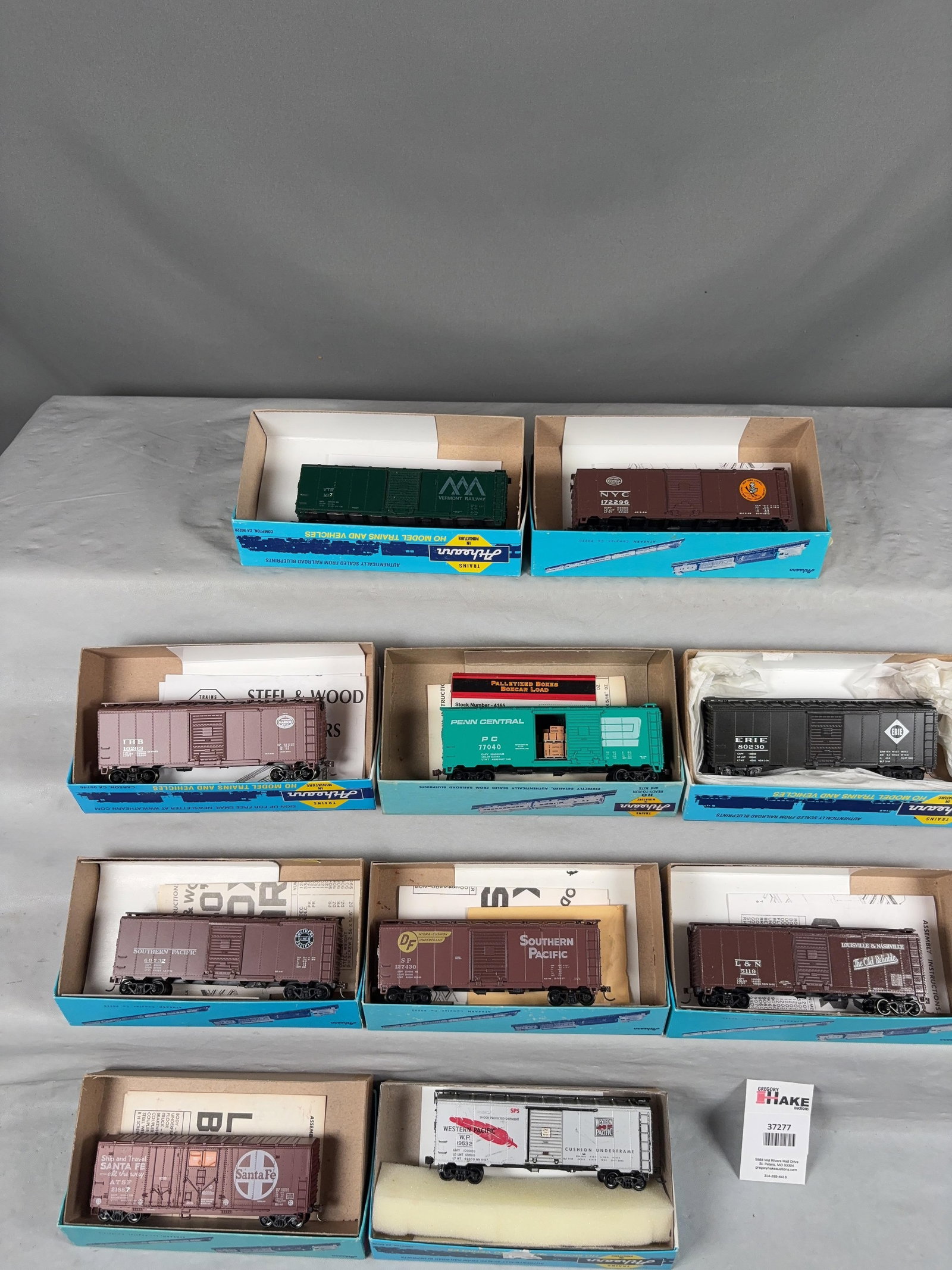 8 Athearn Freight Cars w/OB - 2