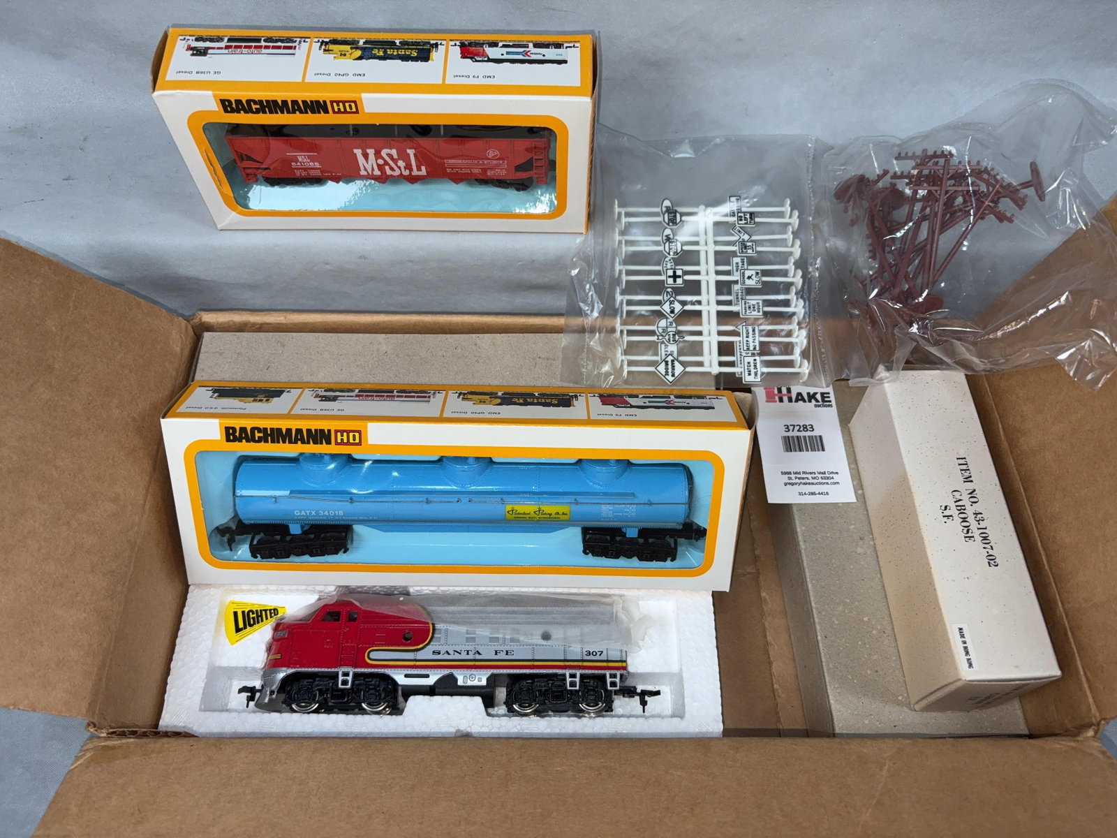 2 Boxes of Bachmann Trains and Accessories w/OB - 2