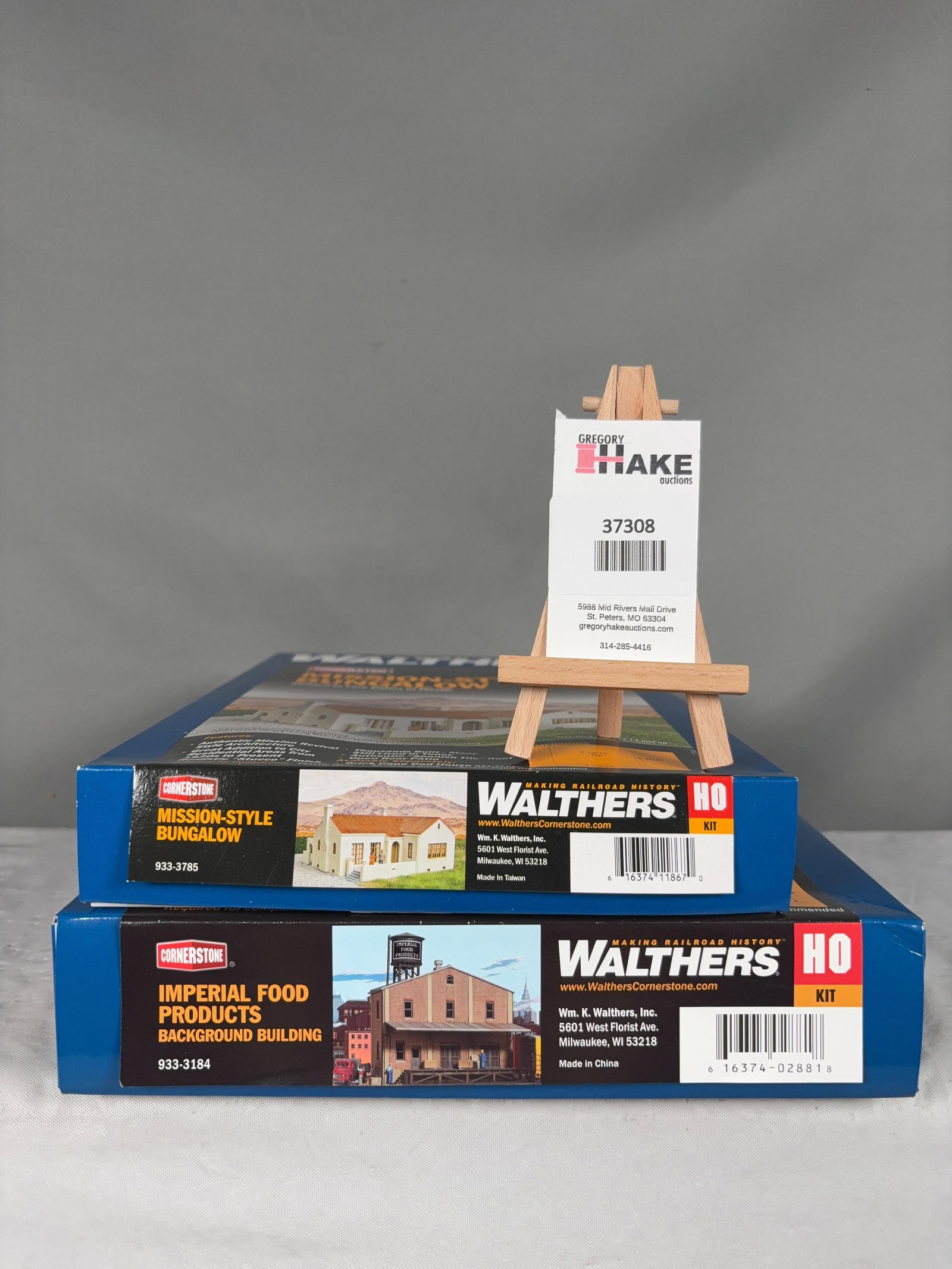 2 Walthers Cornerstone Series Building Kits w/OB: 2 Walthers Cornerstone Series Building Kits w/OB. Imperial Food Products 9333184 & Mission-Style Bungalow 933-3785, C9. � Size 15x10x4