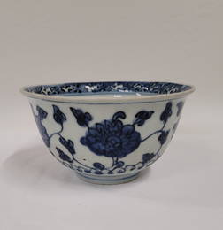 Chinese Blue & White Porcelain 18th century Bowl.