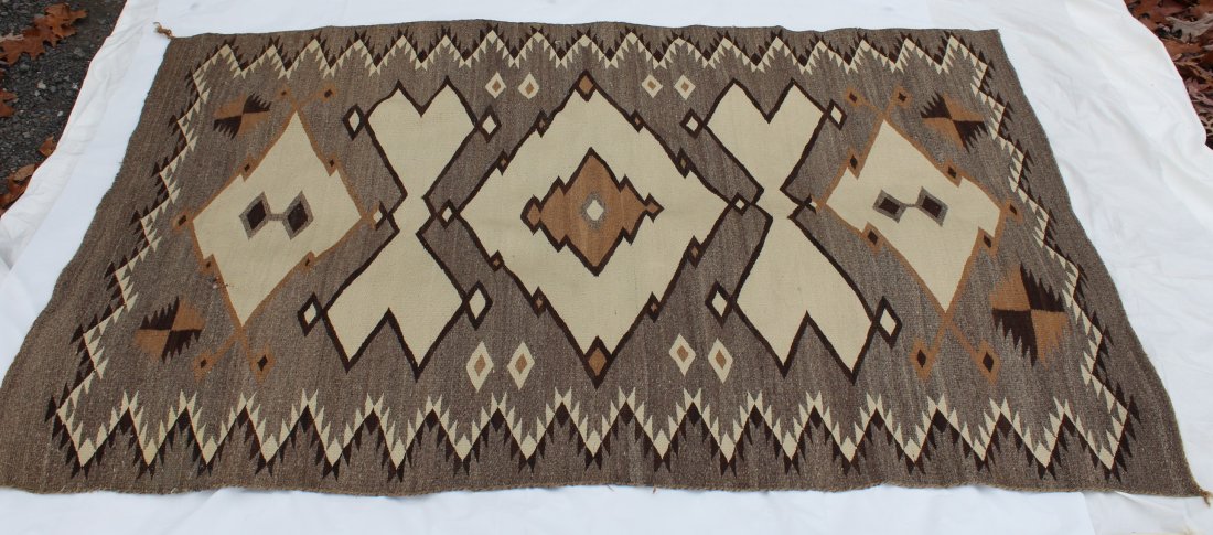 Antique Native American Navajo Rug: Antique Navajo Rug Dimensions: 71 inches x 45.5 inches Condition: Good Please feel free to ask for a condition report. Expand photos to see additional details Please use the link to review Terms & Co