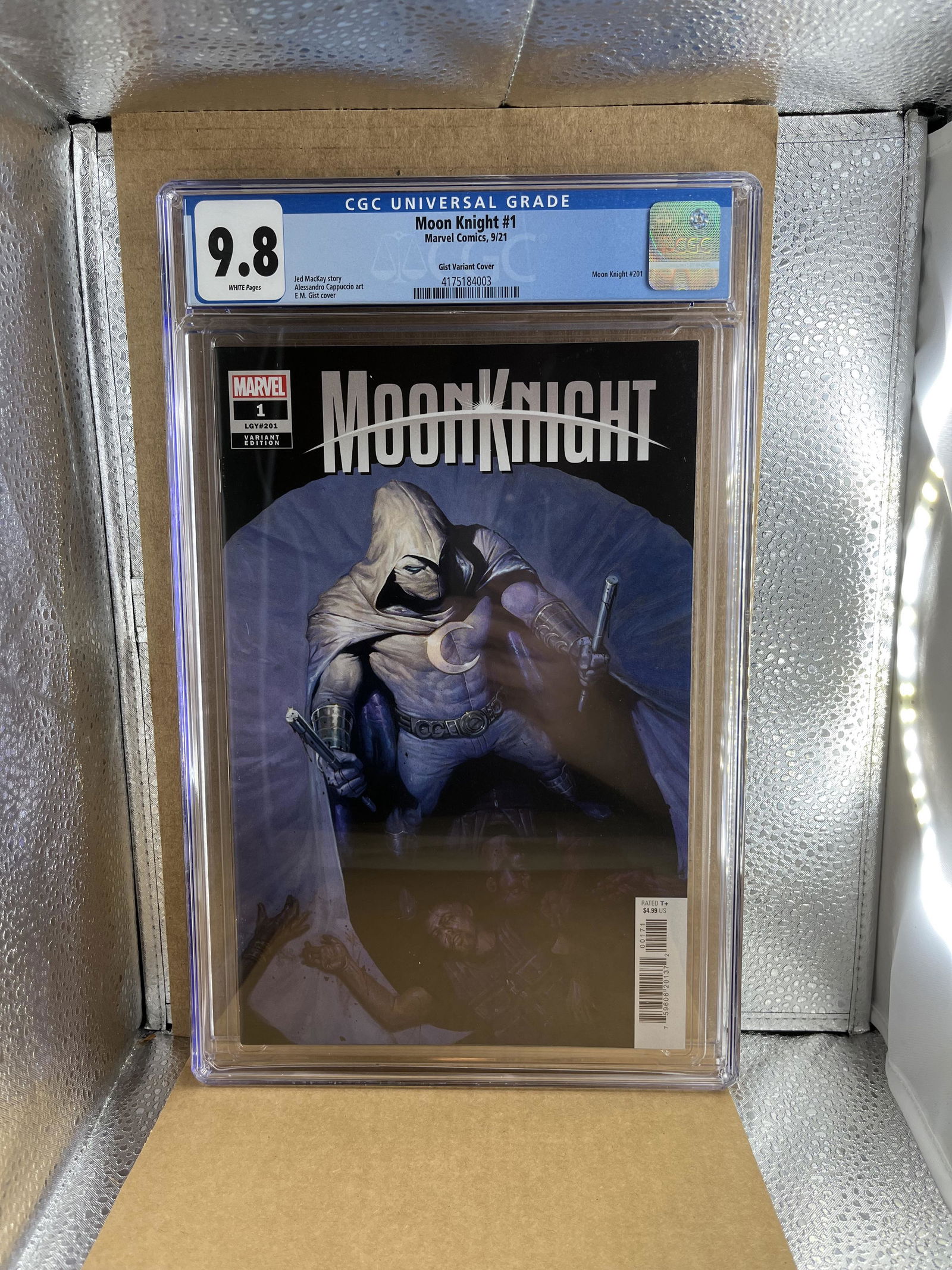 Moon Knight 1 Gist Variant Cover CGC 9.8 (1 of 2)
