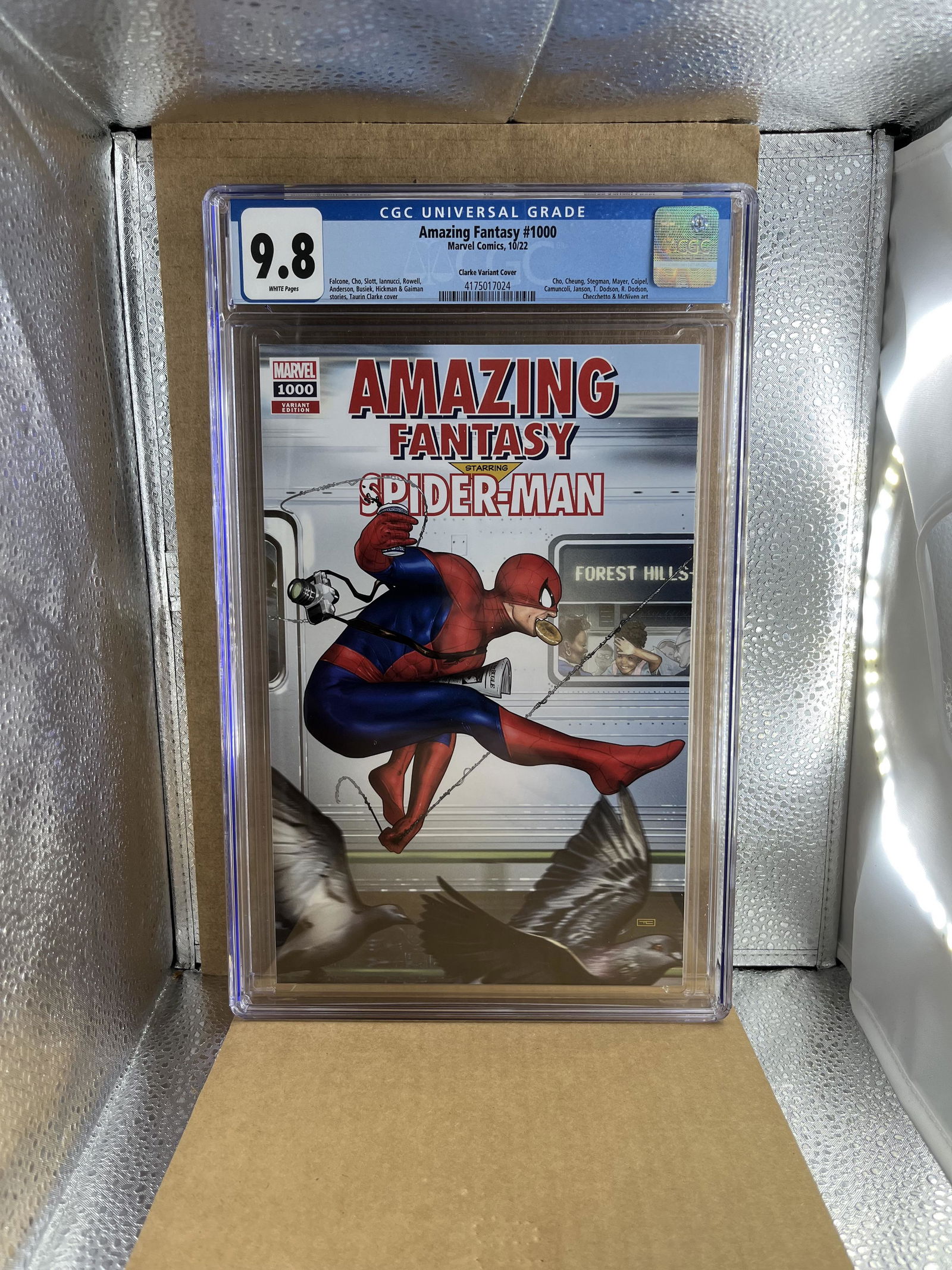 Amazing Fantasy 1000 Clarke Variant Cover CGC 9.8 (1 of 2)