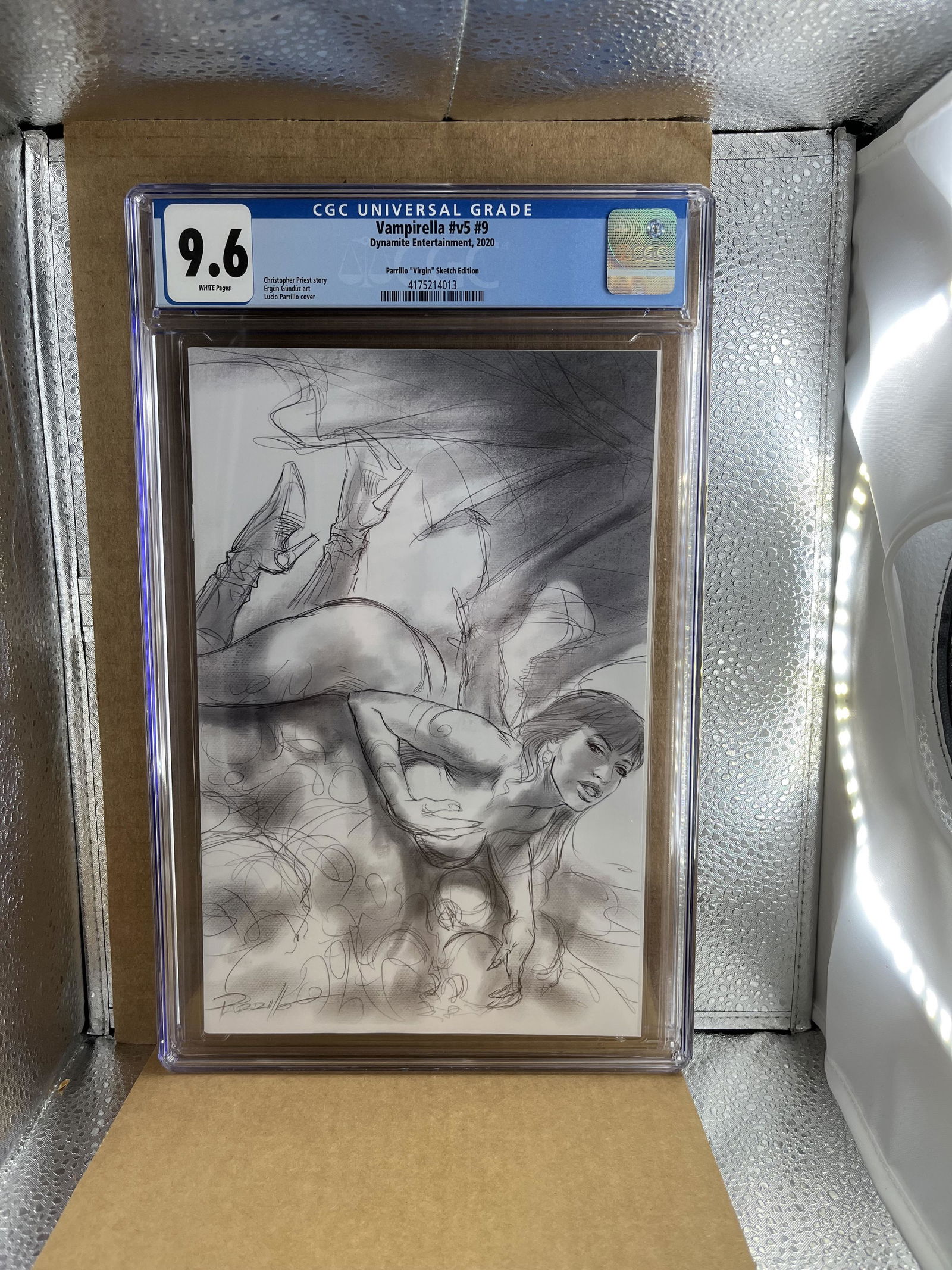 Vampirella V5 #9 Parrillo Virgin Sketch Variant CGC 9.6 (1 of 2)