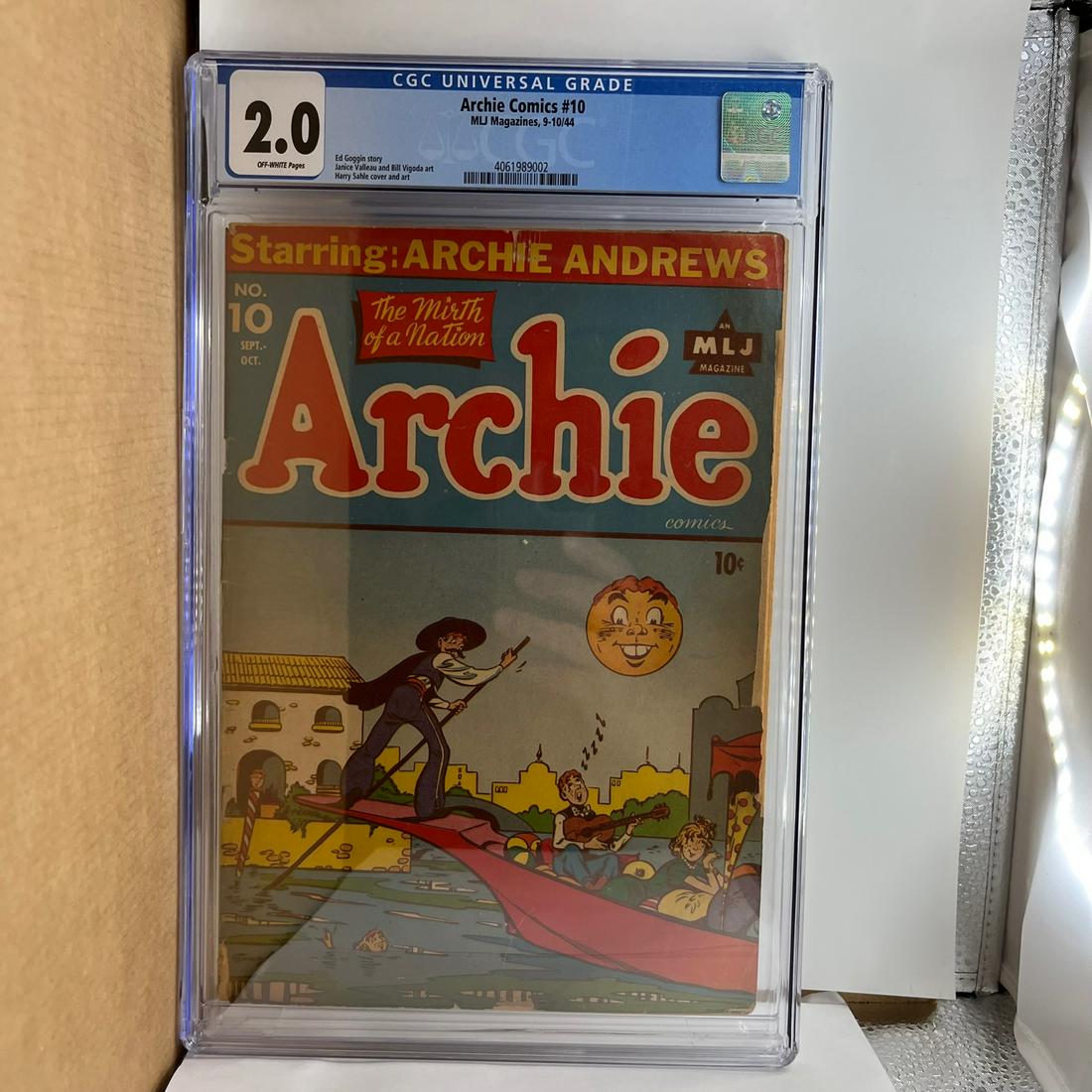 Archie 10 CGC 2.0: Within the first year of this series title publication! Nice Golden age archie find!