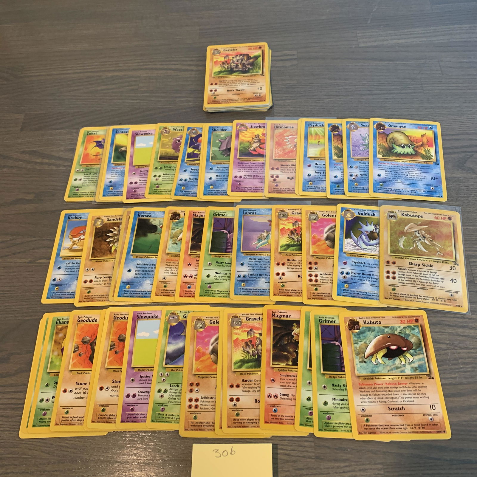 Vintage Fossil Set Pokemon Cards (1 of 2)