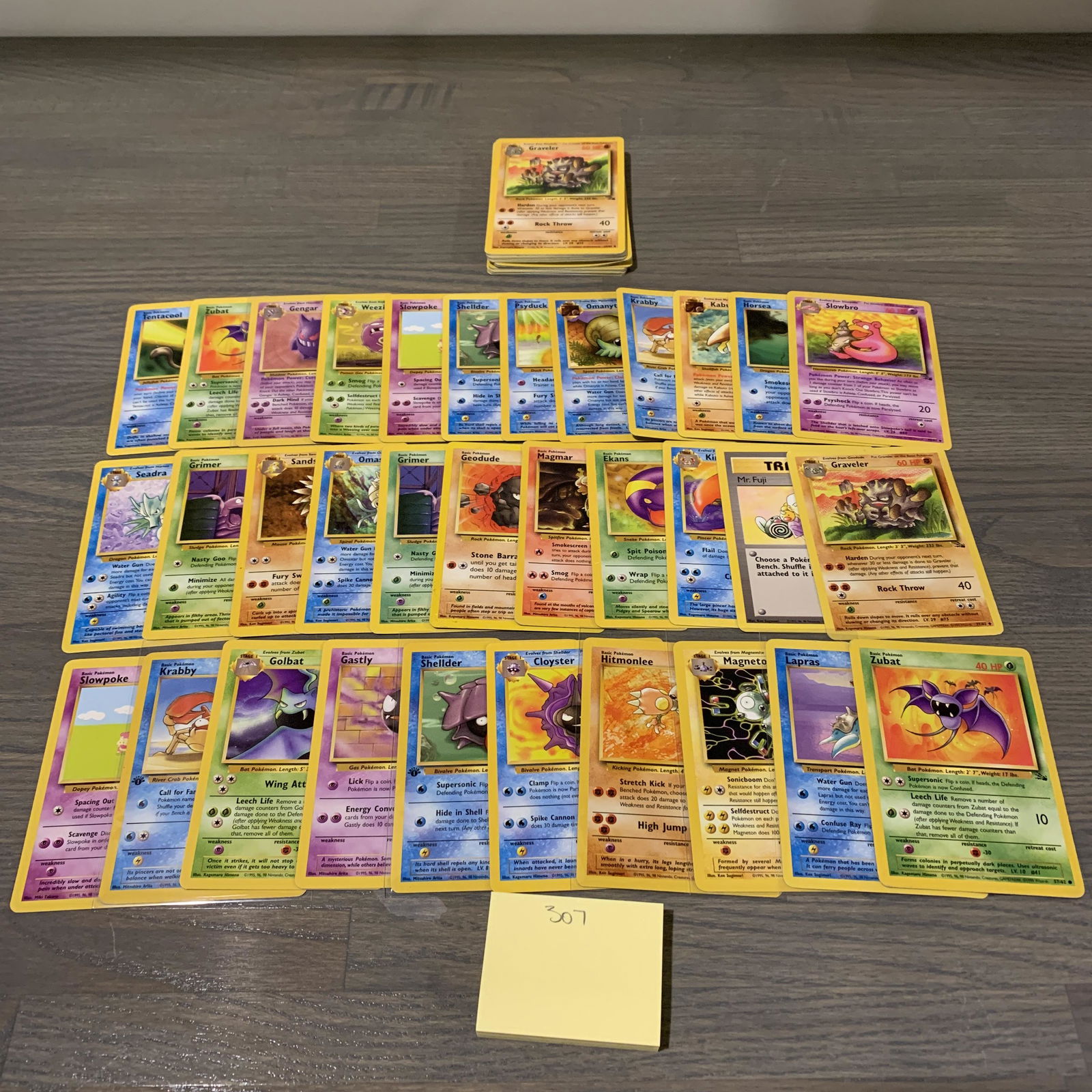 Vintage Fossil Set Pokemon cards.: Nice lot of vintage Fossil set pokemon cards. See photos for condition