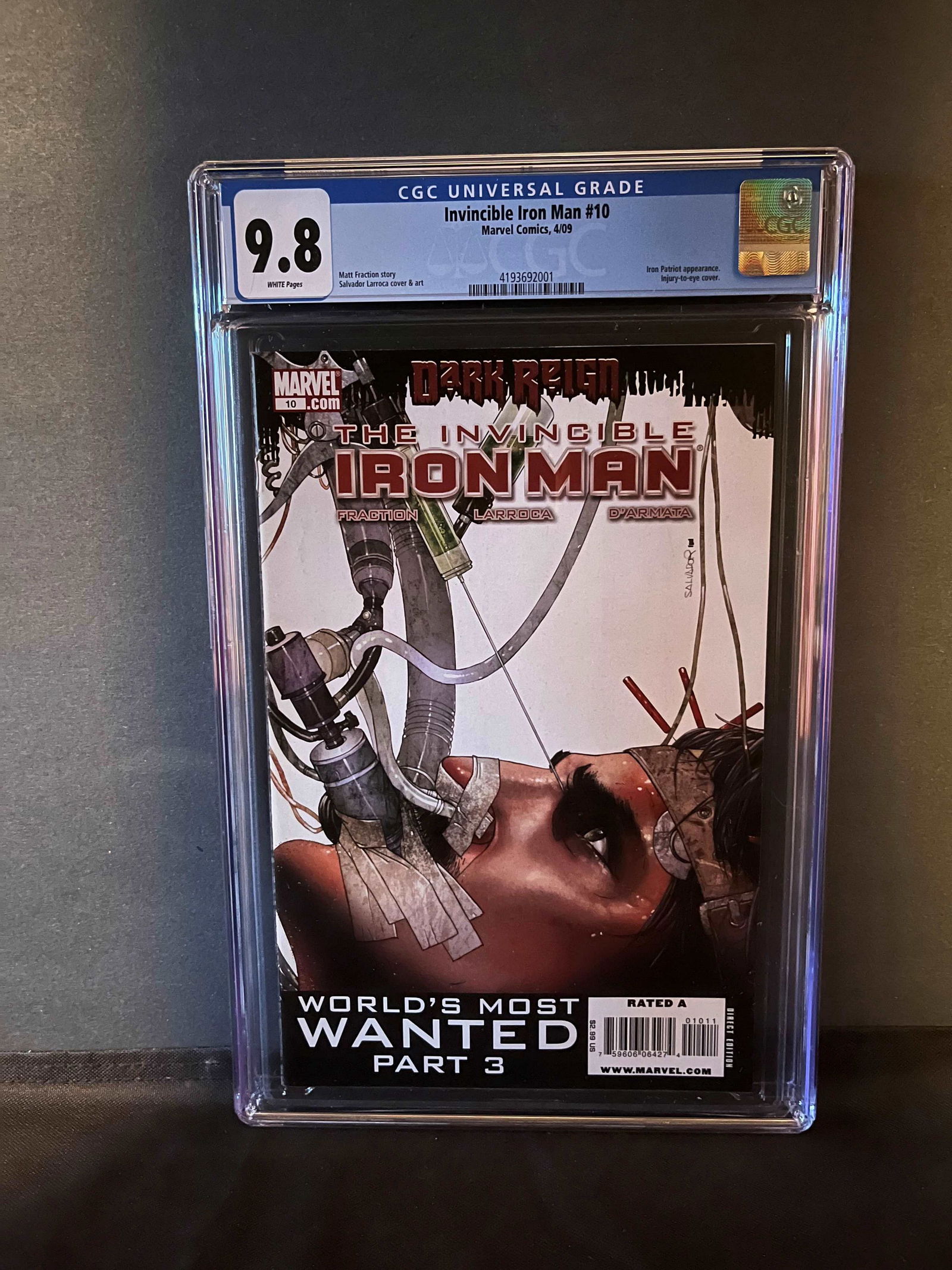 Invincible Iron Man 10 CGC 9.8 (1 of 1)