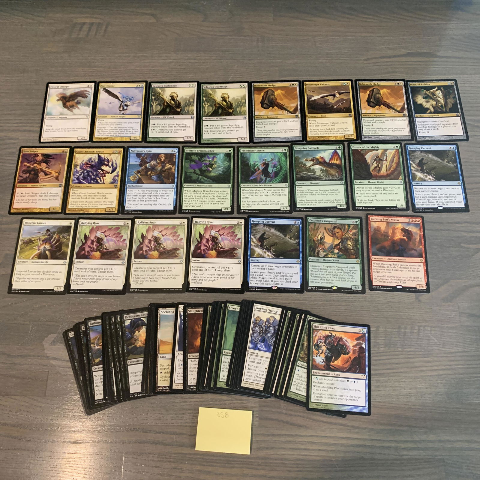 Mixed lot of Magic the Gathering Cards (1 of 2)