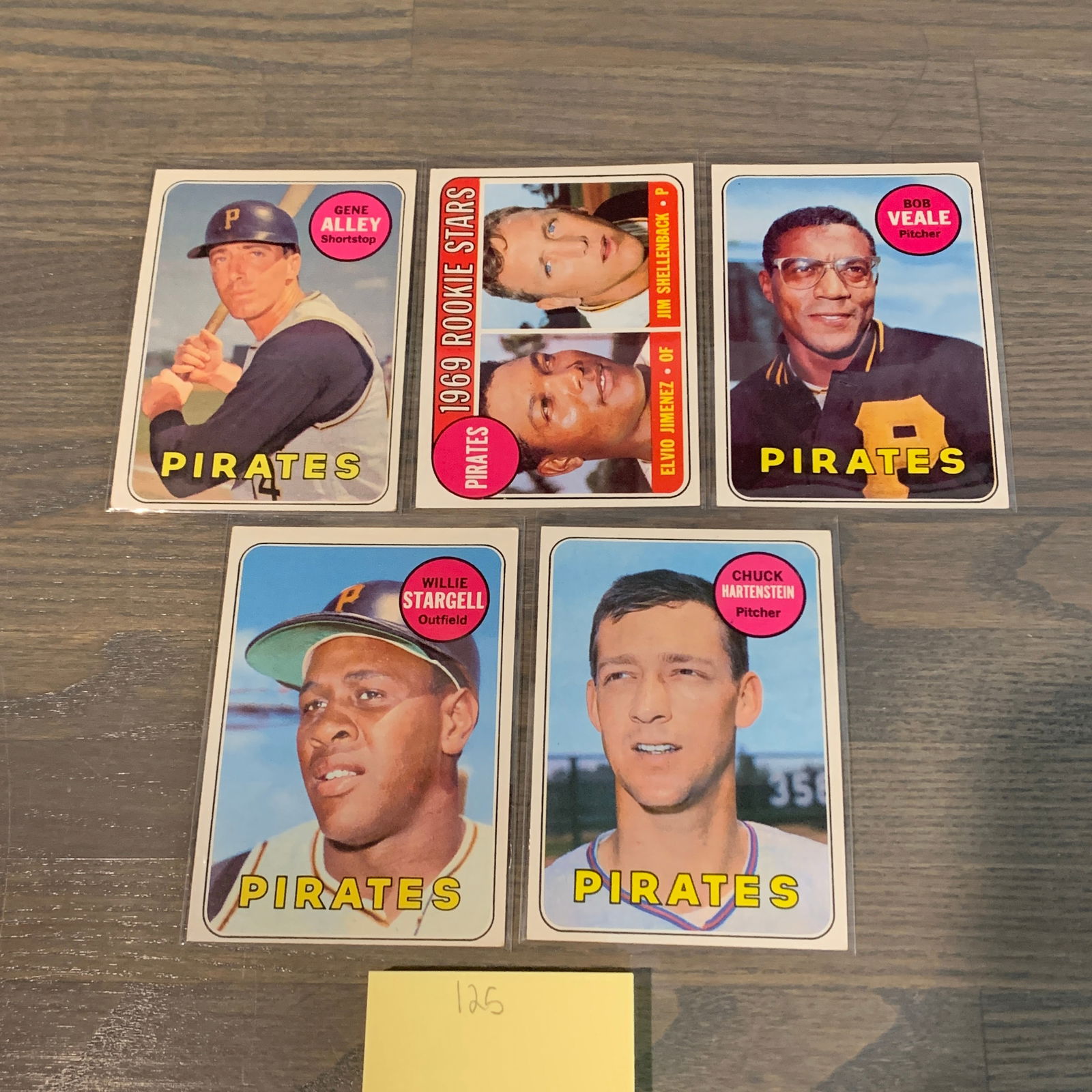 Topps 1969 Pirates Baseball cards Willie Stargell (1 of 5)