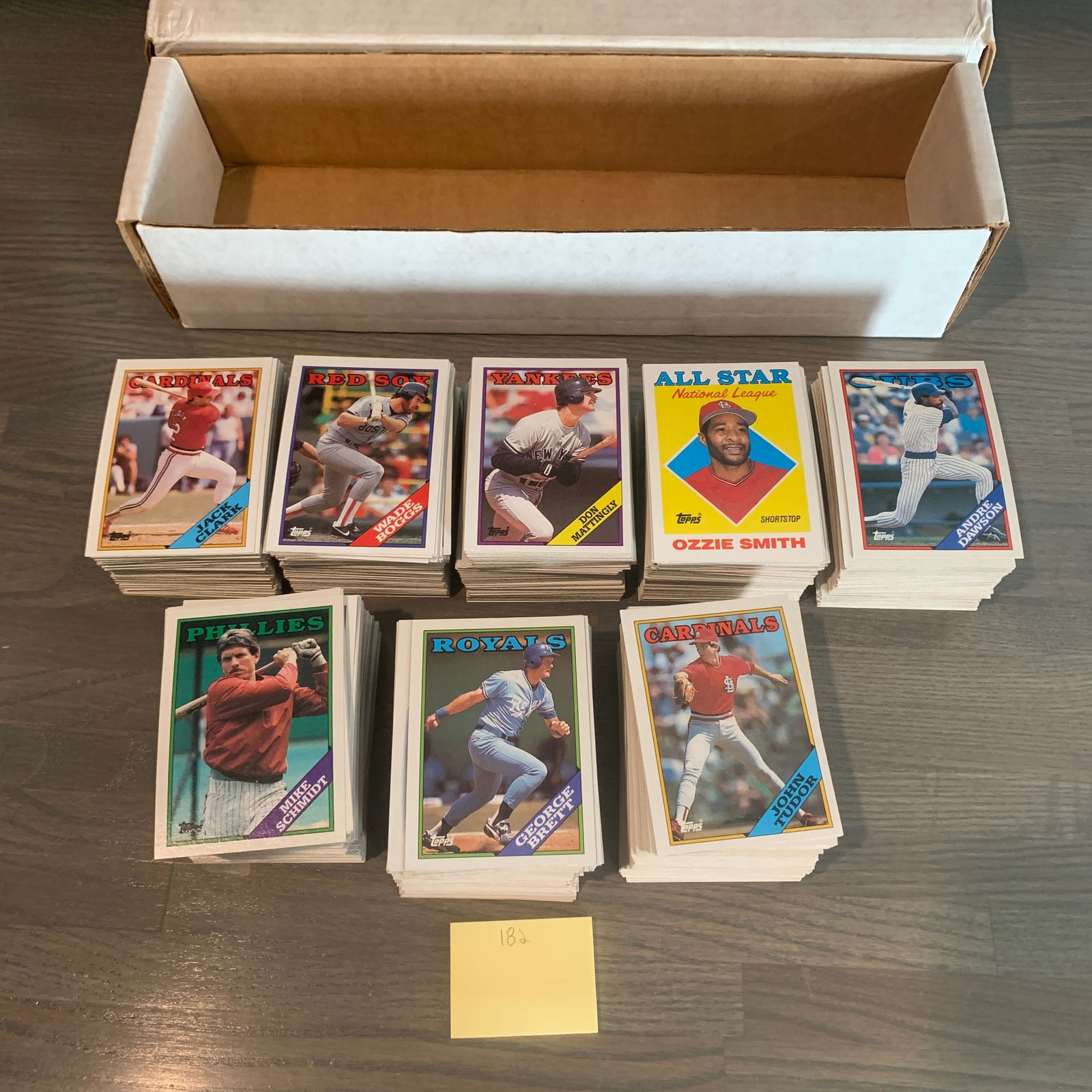 Near Complete 1989 Topps Baseball Cards set (1 of 2)