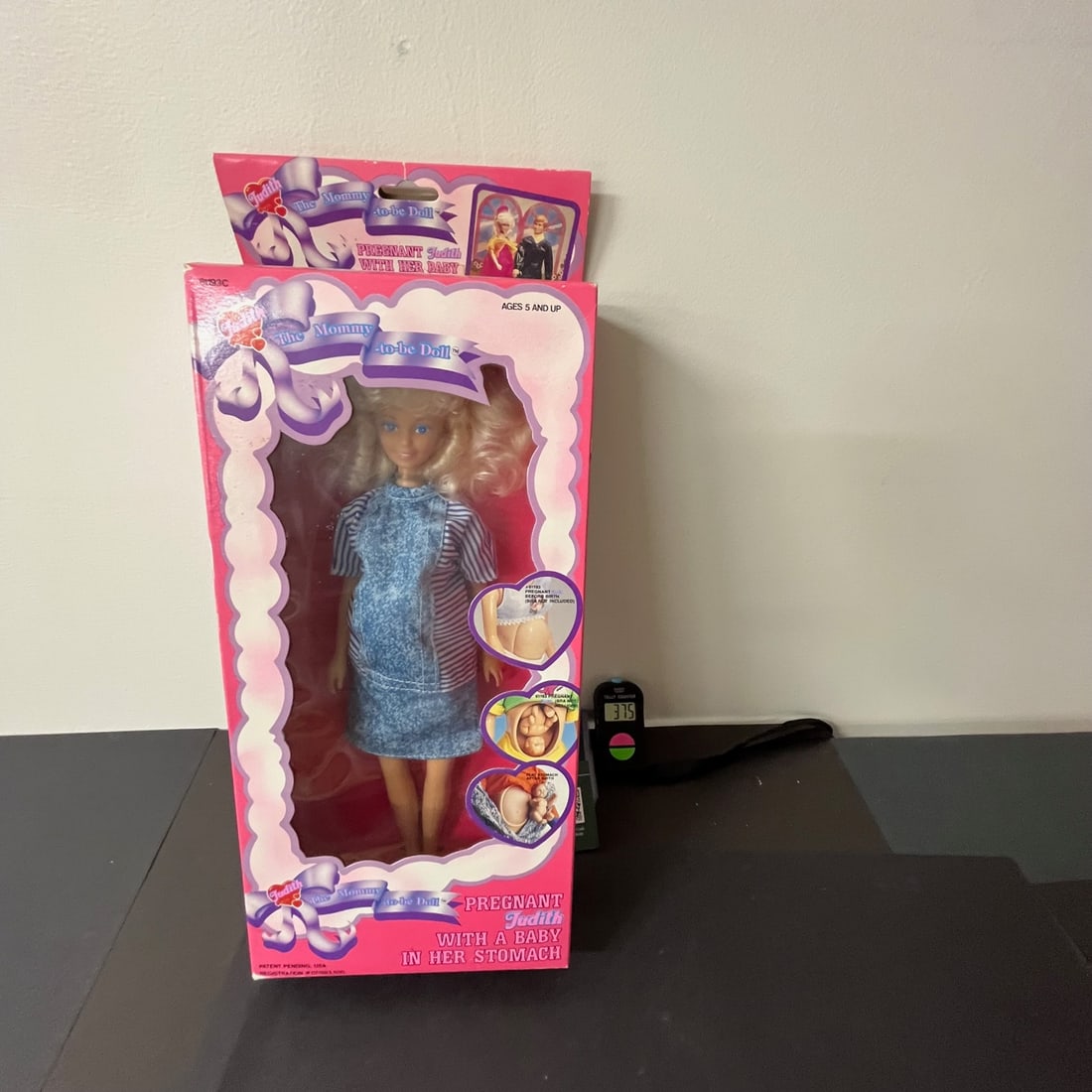 Pregnant Judith With Her Baby NIB 61193C: Catalogue # 61193C We are a veteran owned company. Please look at the pictures carefully to determine what you believe the condition of collectible is. We are currently accepting consignments. Email u