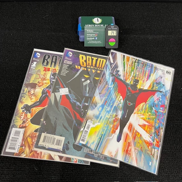 Batman Beyond Comic Lot: We are a veteran owned company. Please look at the pictures carefully to determine what you believe the condition of collectible is. We are currently accepting consignments. Email us a aeronhouse1994@