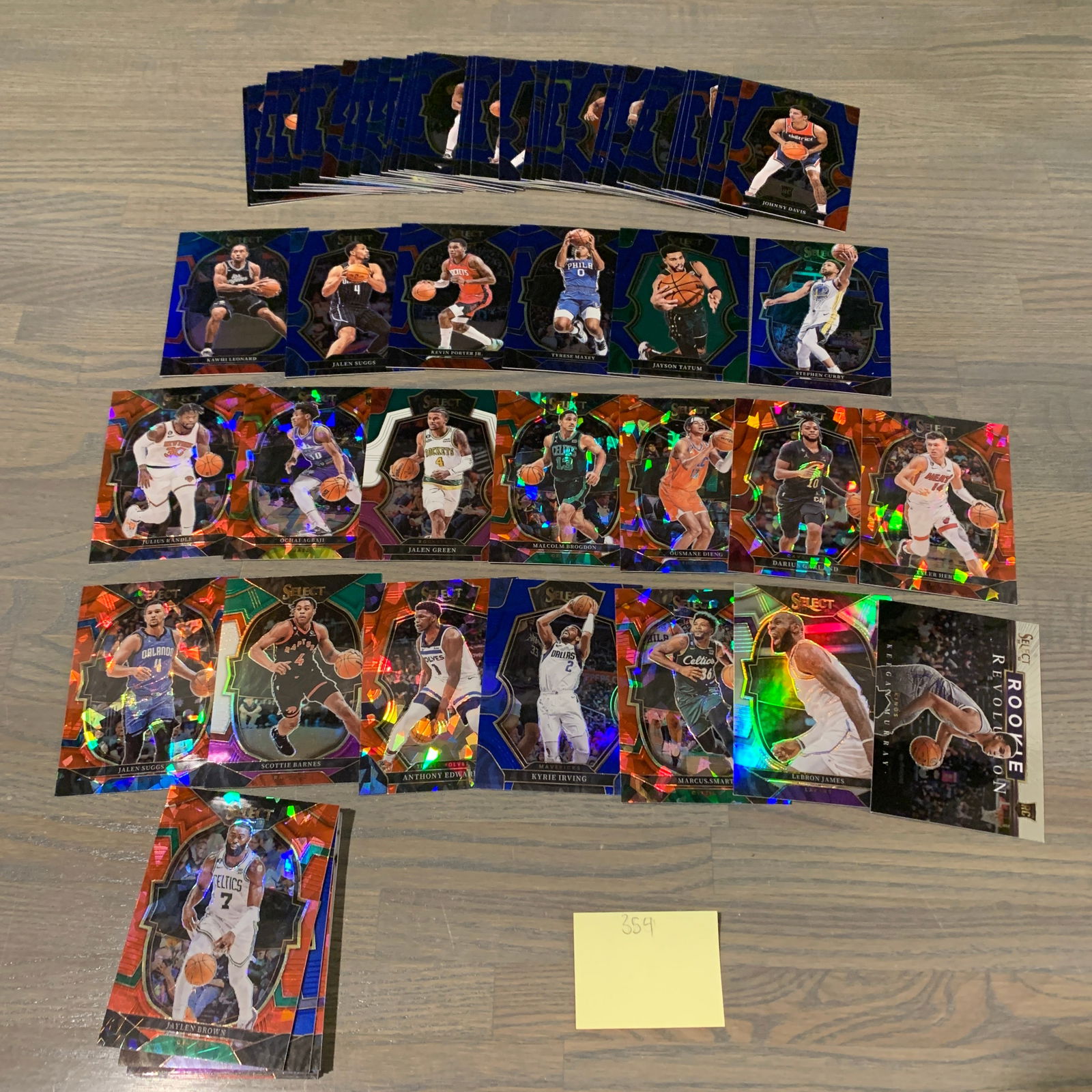 Large lot of Select Basketball Cards, Lebron James (1 of 9)