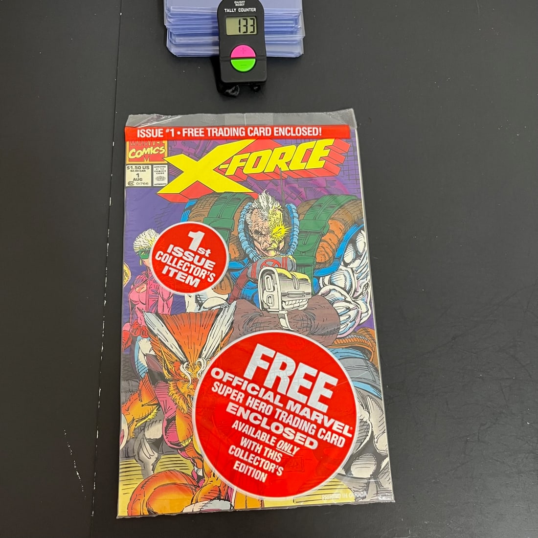 X-force 1 Polybagged w/Deadpool Trading Card (1 of 2)