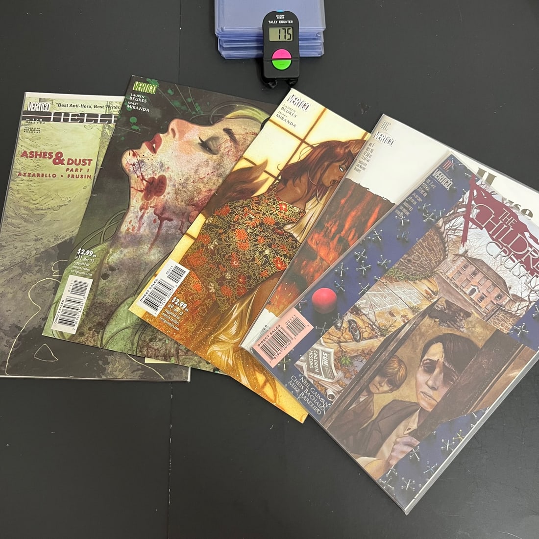 DC/Vertigo Comic Lot (1 of 2)