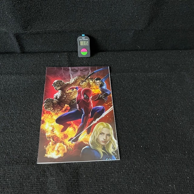 Amazing Spider-man 1 Comic Mint Virgin ed. (1 of 2)