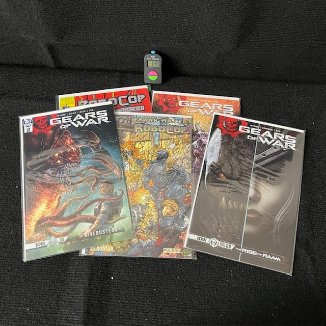 Gears of War & Robocop Comics: We are a veteran owned company. Please look at the pictures carefully to determine what you believe the condition of collecitible is. We are currently accepting consignments. Email us a aeronhouse1994