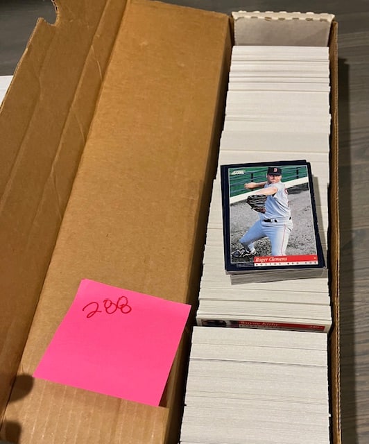800 Ct. Box 94 Fleer Baseball Cards (1 of 2)