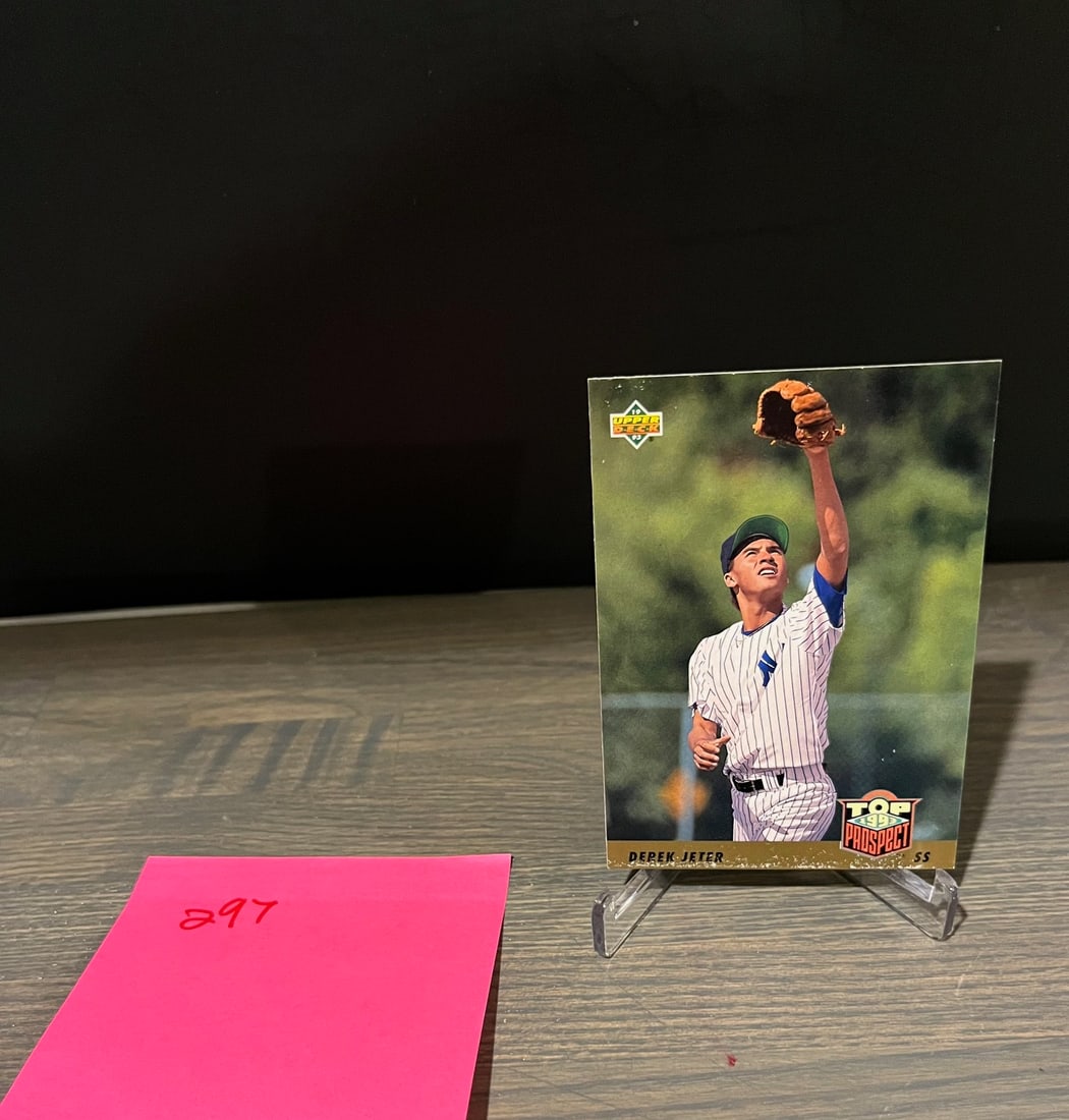 Derek Jeter 93 Upper Deck Baseball RC: We are a veteran owned company. Please look at the pictures carefully to determine what you believe the condition of collecitible is. We are currently accepting consignments. Email us a aeronhouse1994