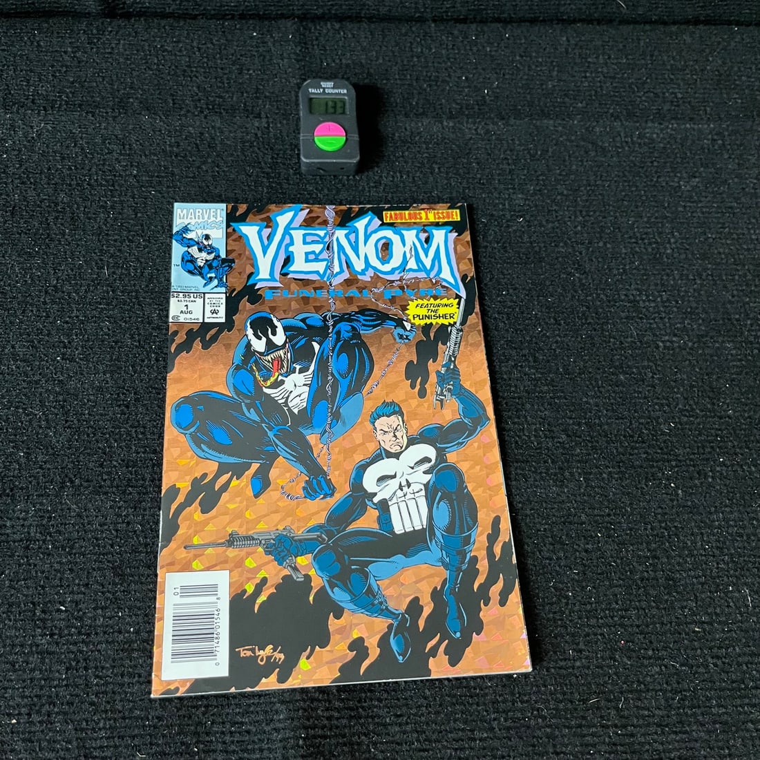 Venom Funeral Pyre 1 Newsstand Ed.: We are a veteran owned company. Please look at the pictures carefully to determine what you believe the condition of collectible is. We are currently accepting consignments. Email us a aeronhouse1994@