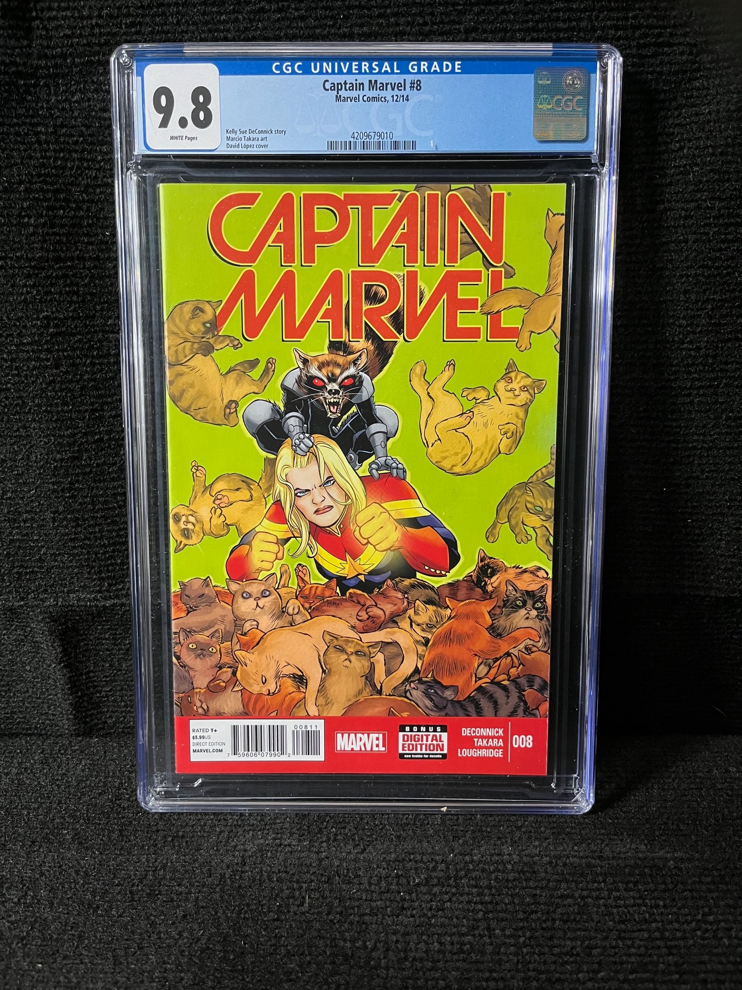 Captain Marvel 8 CGC 9.8 (1 of 1)
