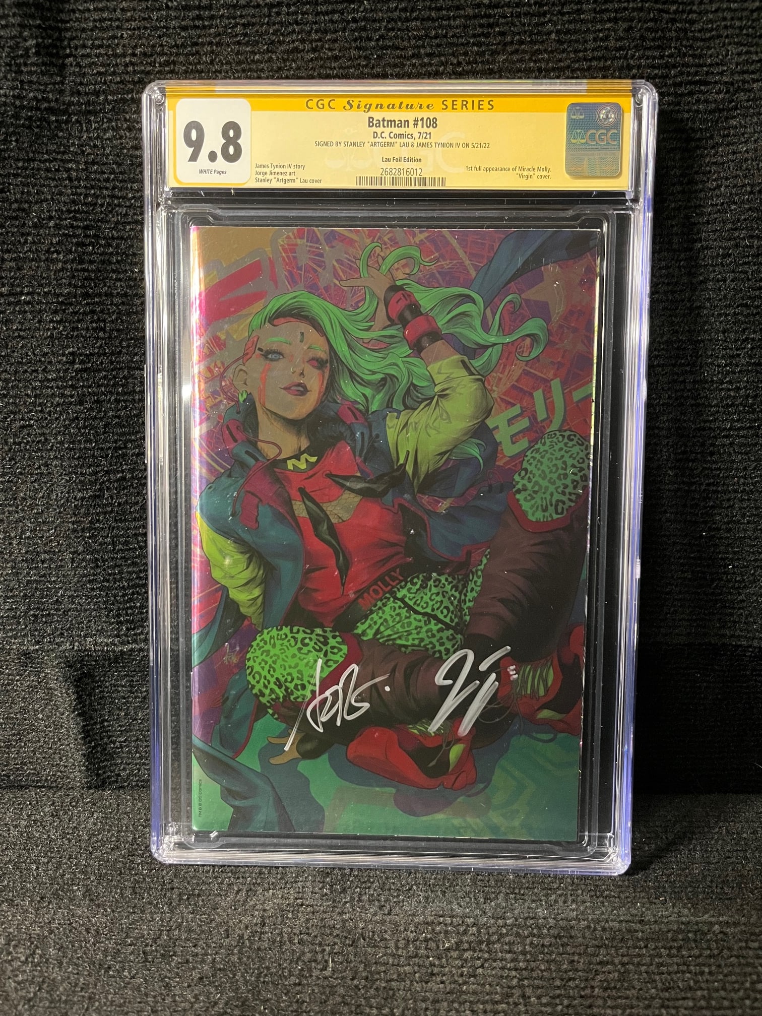 Batman 108 1st Miracle Moly Lau Virgin Cover Signed (1 of 1)