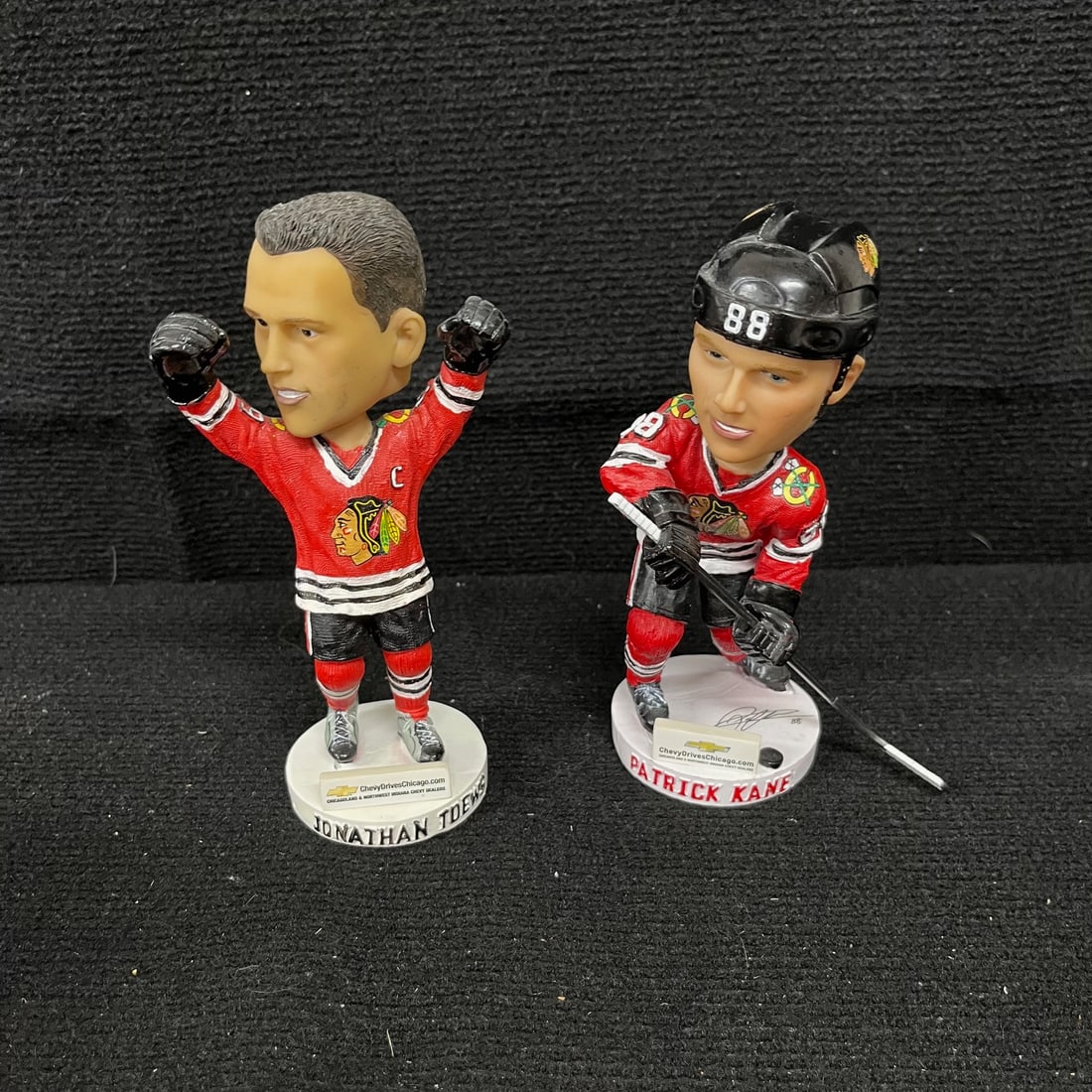 Patrick Kane & Jonathan Toews Boble Head Dolls: We are a veteran owned company. Please look at the pictures carefully to determine what you believe the condition of collectible is. We are currently accepting consignments. Email us a aeronhouse1994@