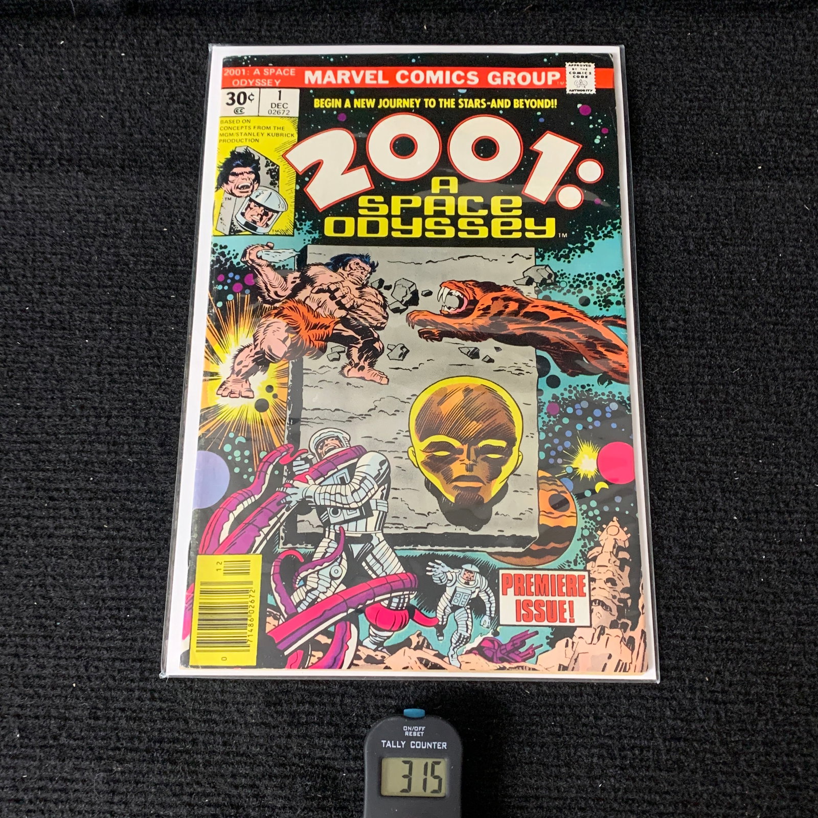 2001 a Space Odyssey #1 Newstand: We are a veteran owned company. Please look at the pictures carefully to determine what you believe the condition of collecitible is. We are currently accepting consignments. Email us a aeronhouse1994