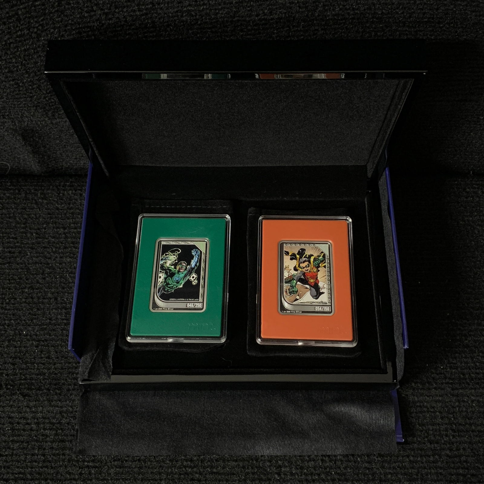 Niue DC Mint Silver Trading Coins, Robin (1 of 8)