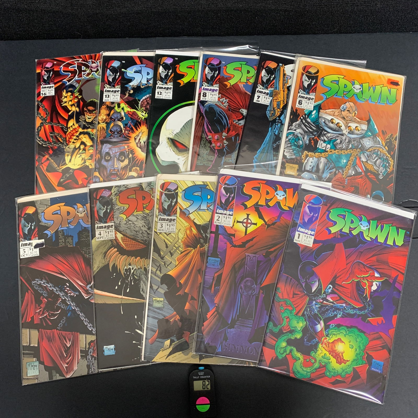 Spawn Comic Lot w/#1 Issue + newsstand (1 of 1)