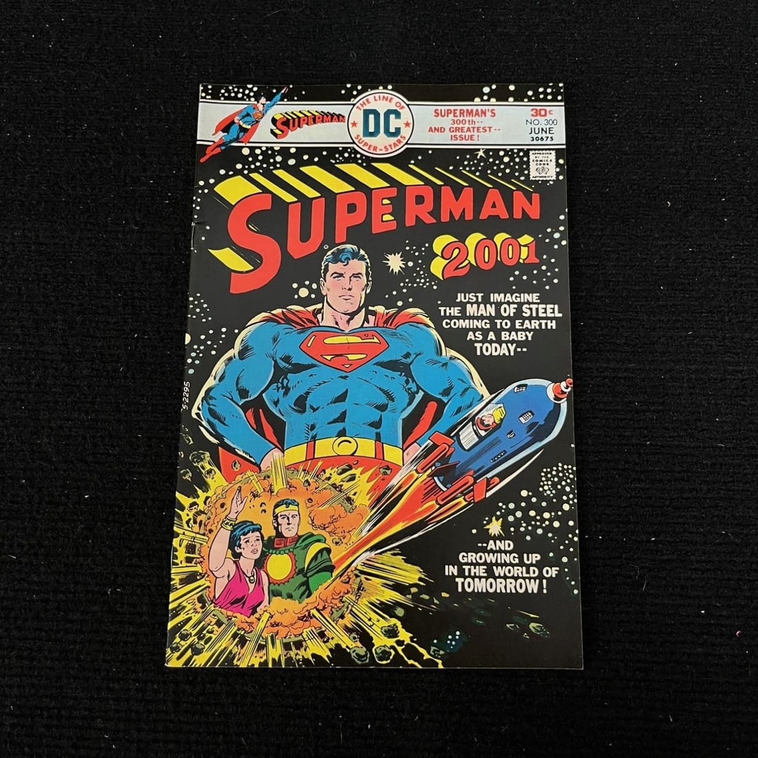Superman 300 New Origin Issue: Please look at the pictures carefully to determine what you believe the condition of collectible is. We are currently accepting consignments. Email us a aeronhouse1994@gmail.com or visit our website, 