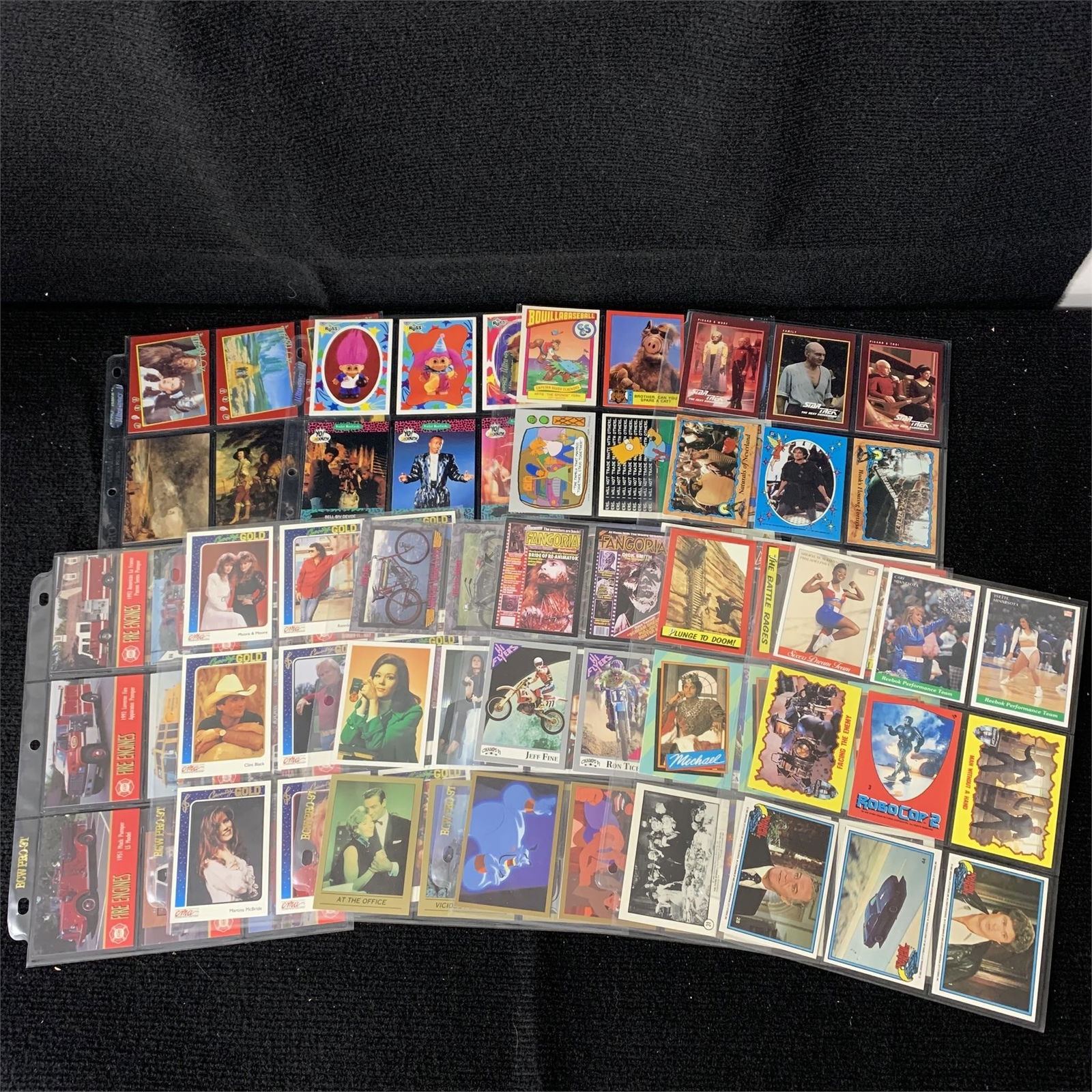 Large lot of Misc Trading Cards, Disney, Robo Cop (1 of 4)