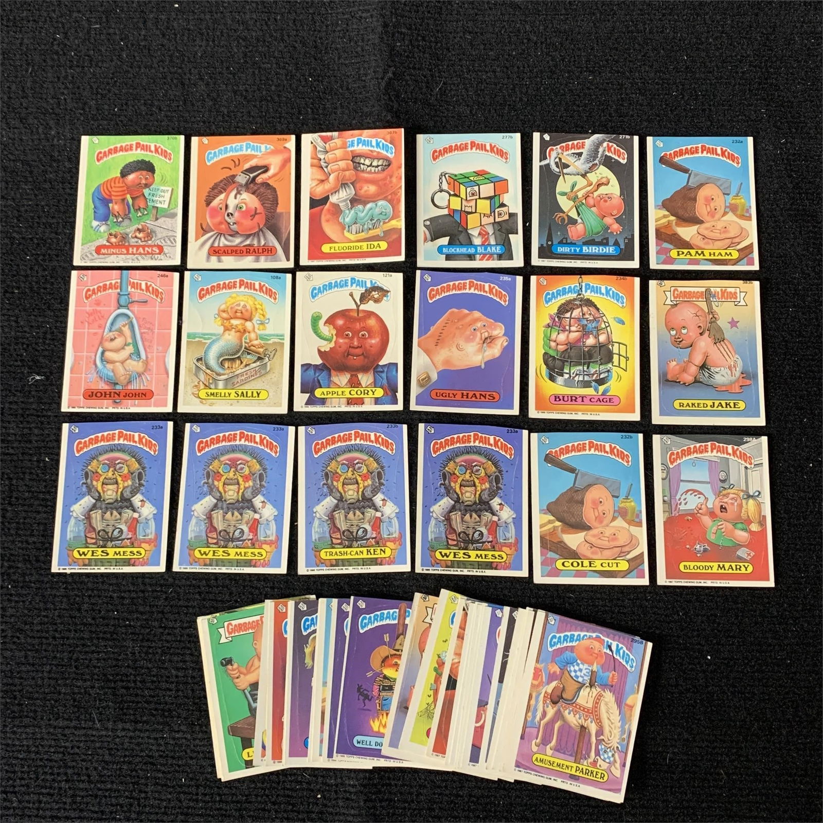 Nice lot of Garbage Pail Kids Cards: Garbage Pail Kids Trading Cards. We are a veteran owned company. Please look at the pictures carefully to determine what you believe the condition of collecitible is. We are currently accepting consig