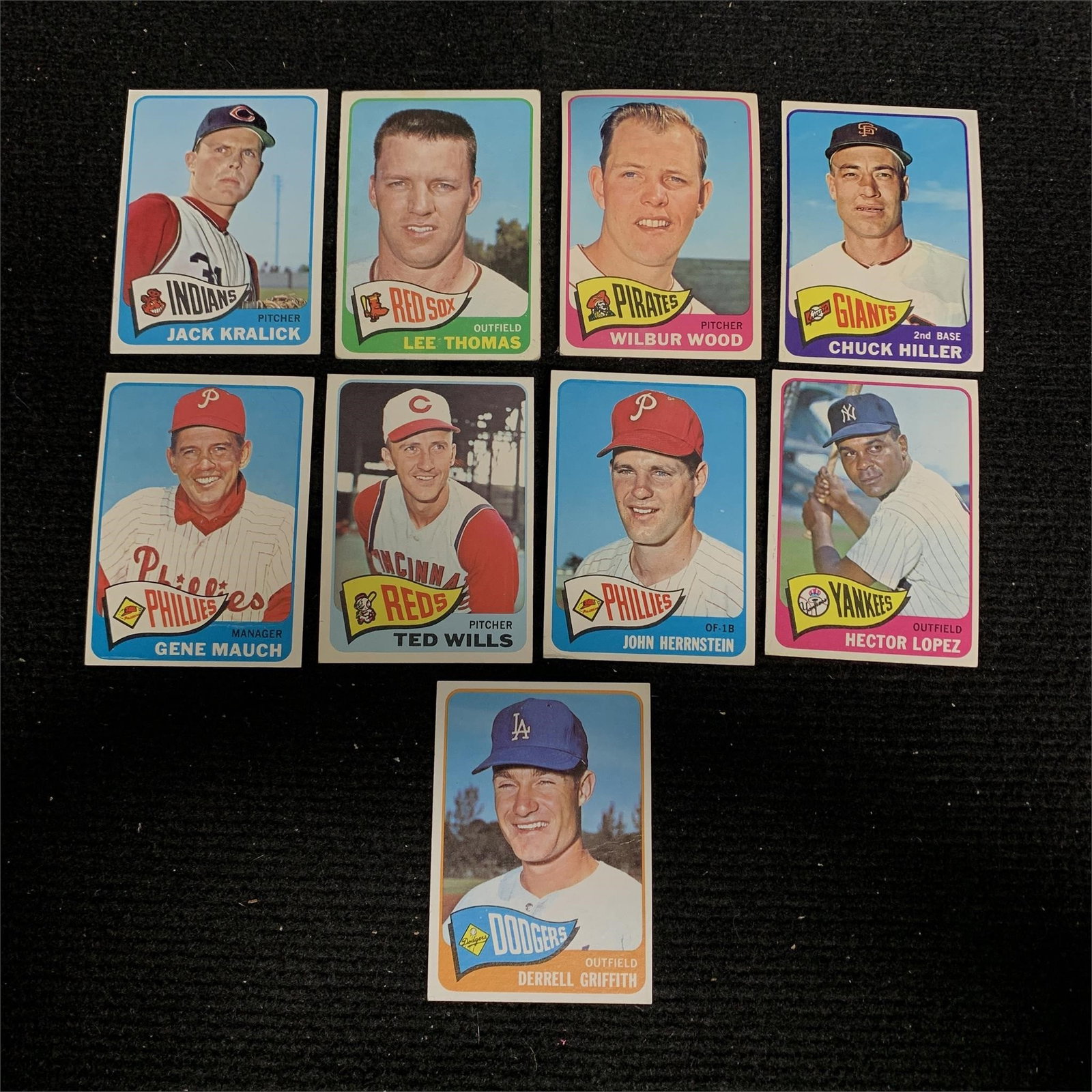 1965 Topps Baseball Cards, Ted Wills: We are a veteran owned company. Please look at the pictures carefully to determine what you believe the condition of collecitible is. We are currently accepting consignments. Email us a aeronhouse1994