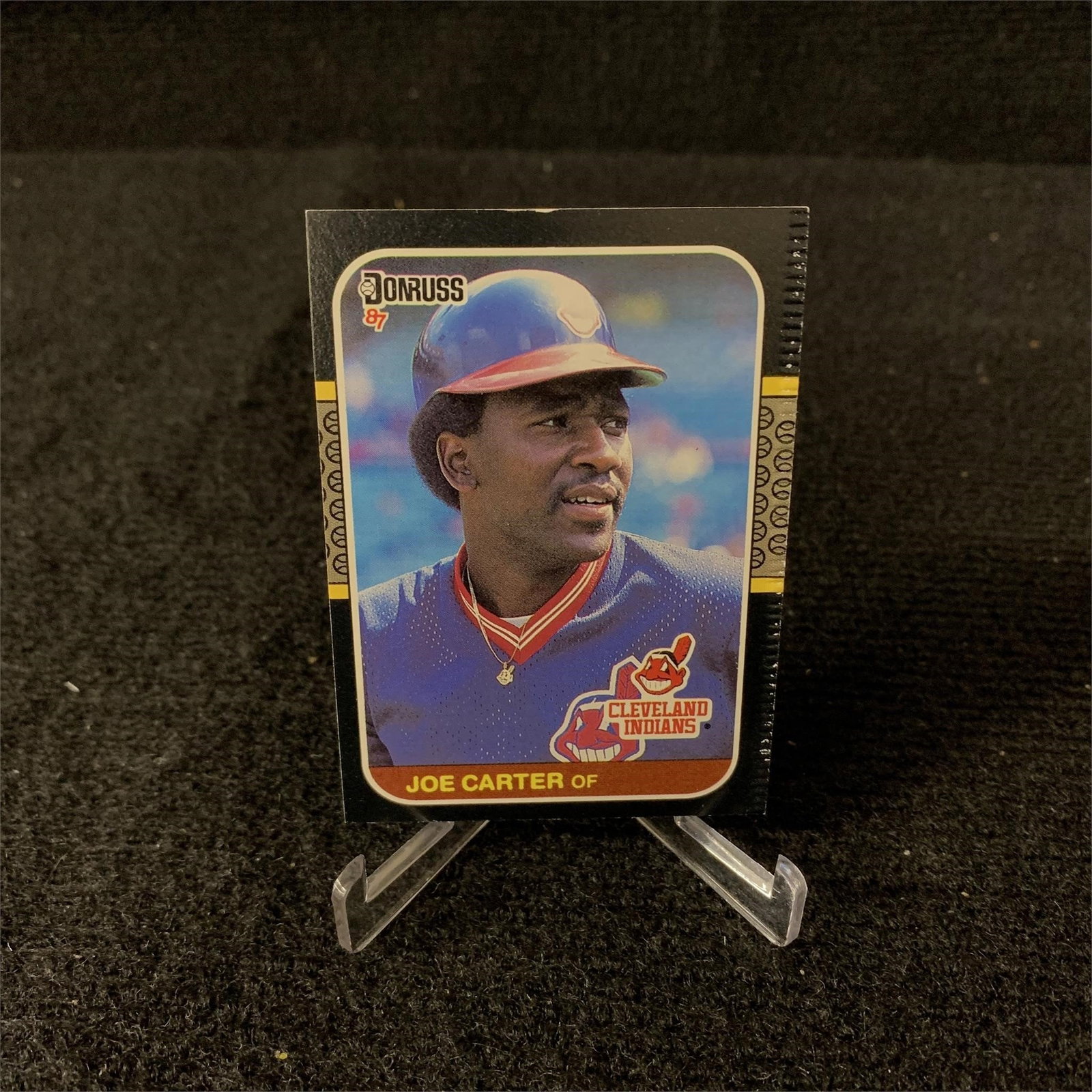 Joe Carter Crimp Error 87 Baseball Card: 1987 Donruss Joe Carter #156 Crimp Error Baseball Card. We are a veteran owned company. Please look at the pictures carefully to determine what you believe the condition of collecitible is. We are cur