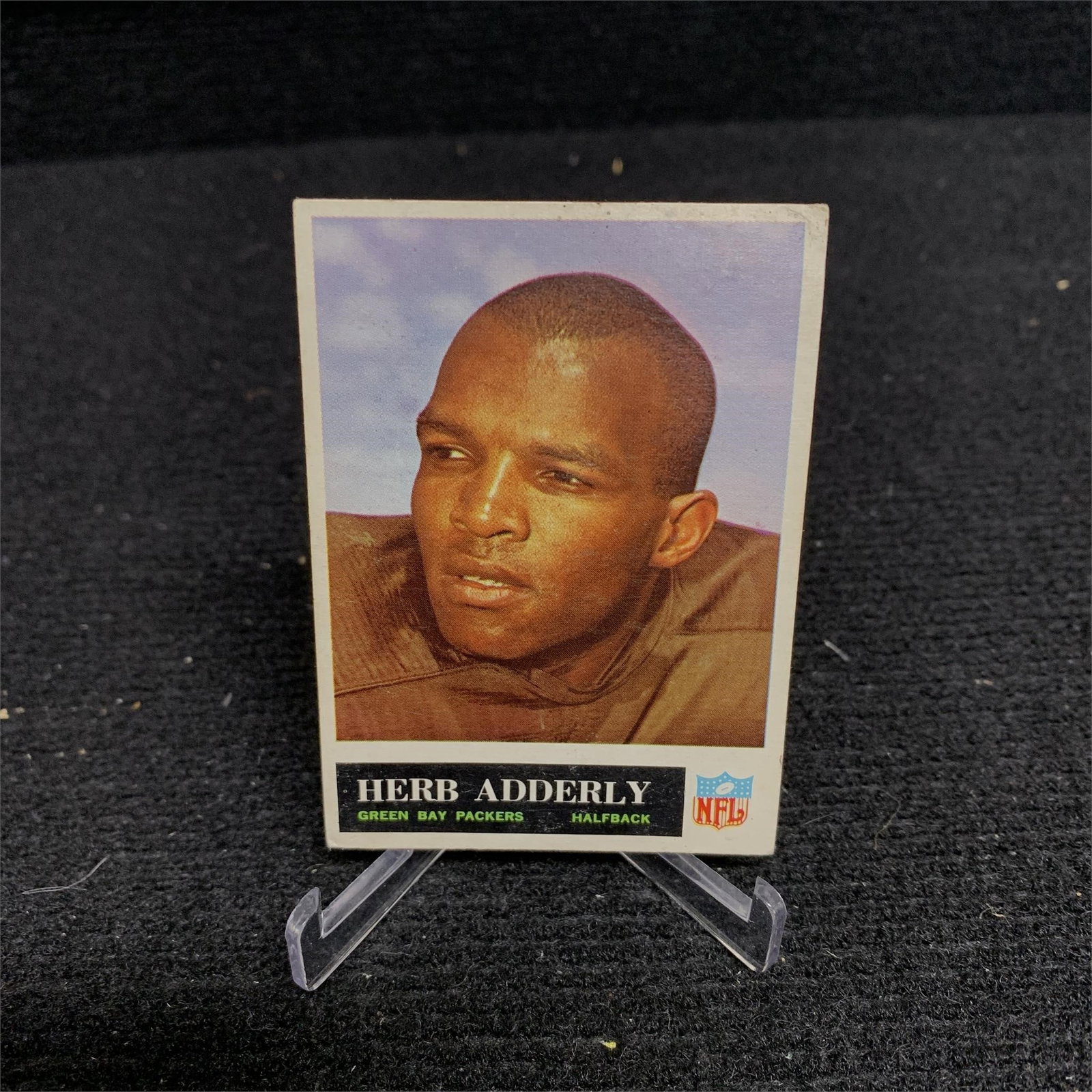 1965 Topps Herb Adderly Football Card: 1965 Topps Herb Adderly #72 Football Card. We are a veteran owned company. Please look at the pictures carefully to determine what you believe the condition of collecitible is. We are currently accept
