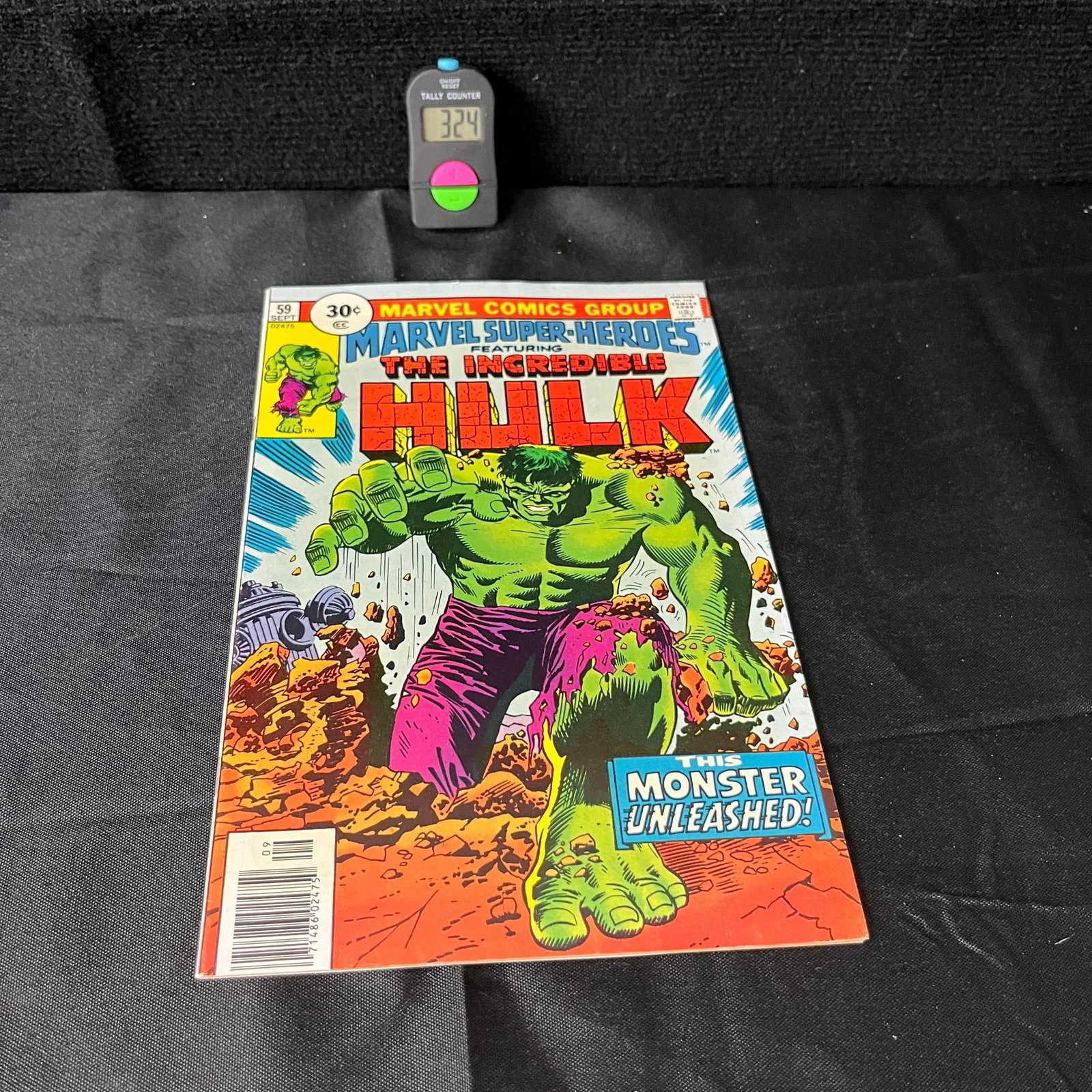 Marvel Super-Heroes feat. Hulk 30 cent Price Rare (1 of 2)