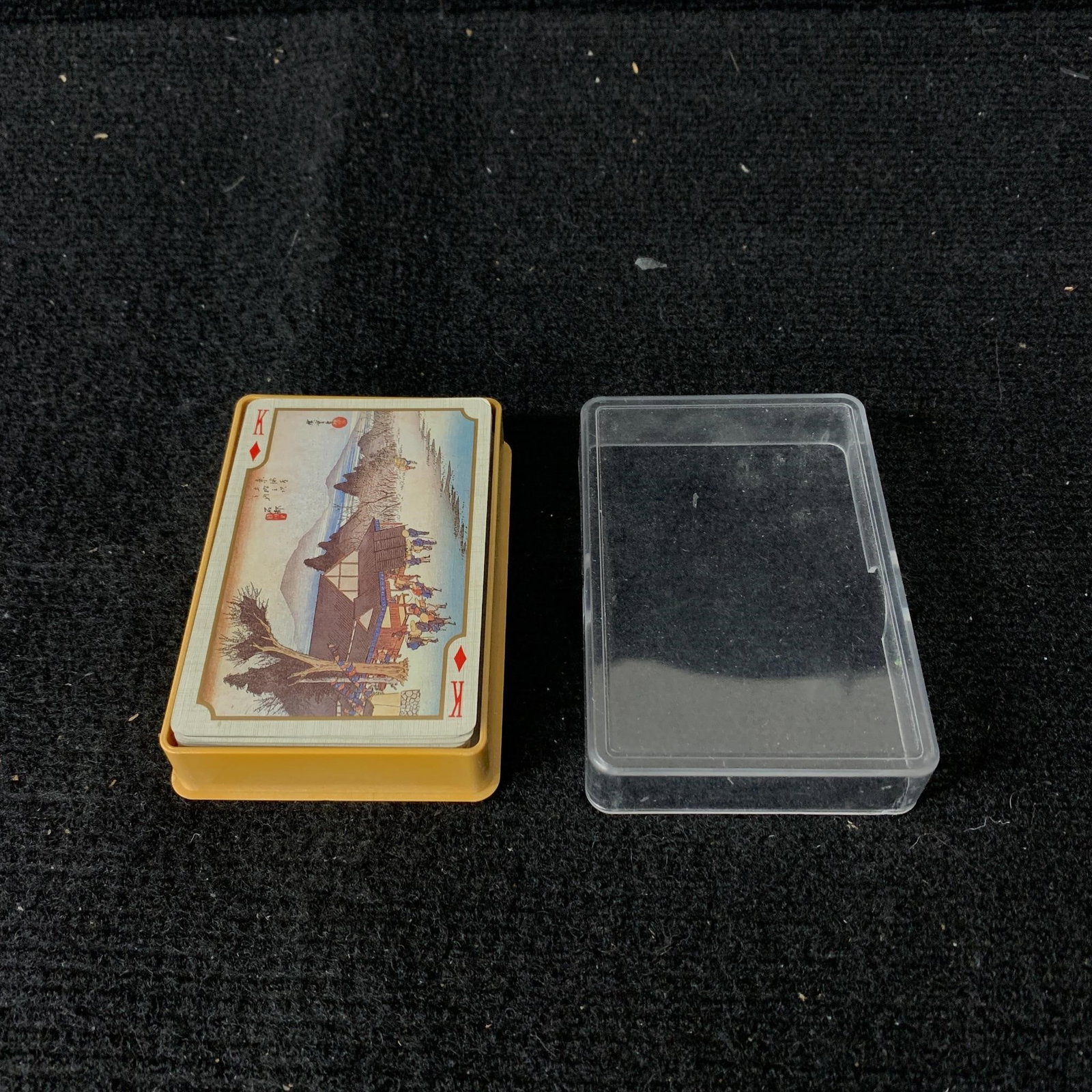 Older Japanese Playing cards: Nice deck of Japanese Playing Cards. Each card depicts different Japanese artworks. We are a veteran owned company. Please look at the pictures carefully to determine what you believe the condition of