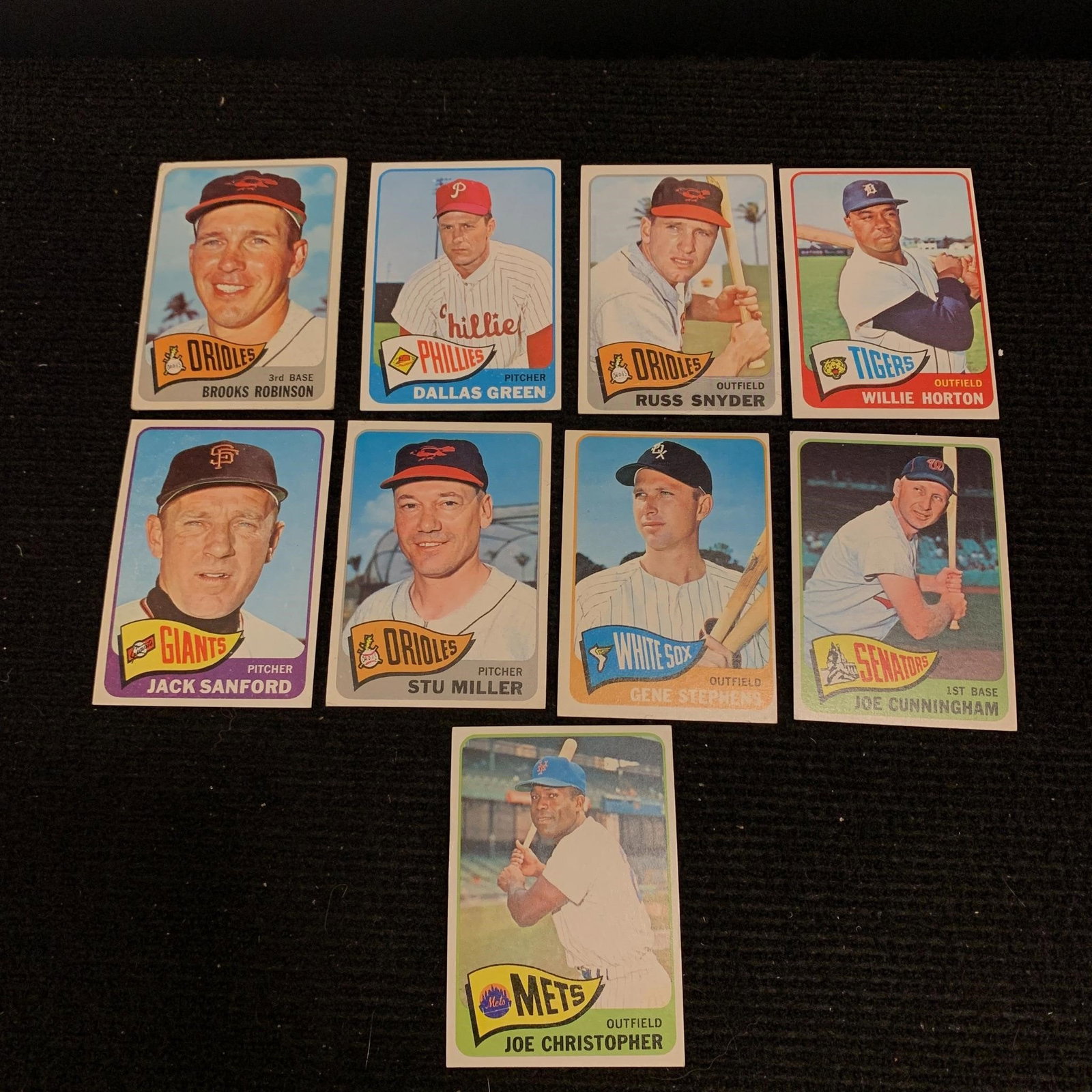 1965 Topps Baseball Cards, Willie Horton: We are a veteran owned company. Please look at the pictures carefully to determine what you believe the condition of collectible is. We are currently accepting consignments. Email us a aeronhouse1994@