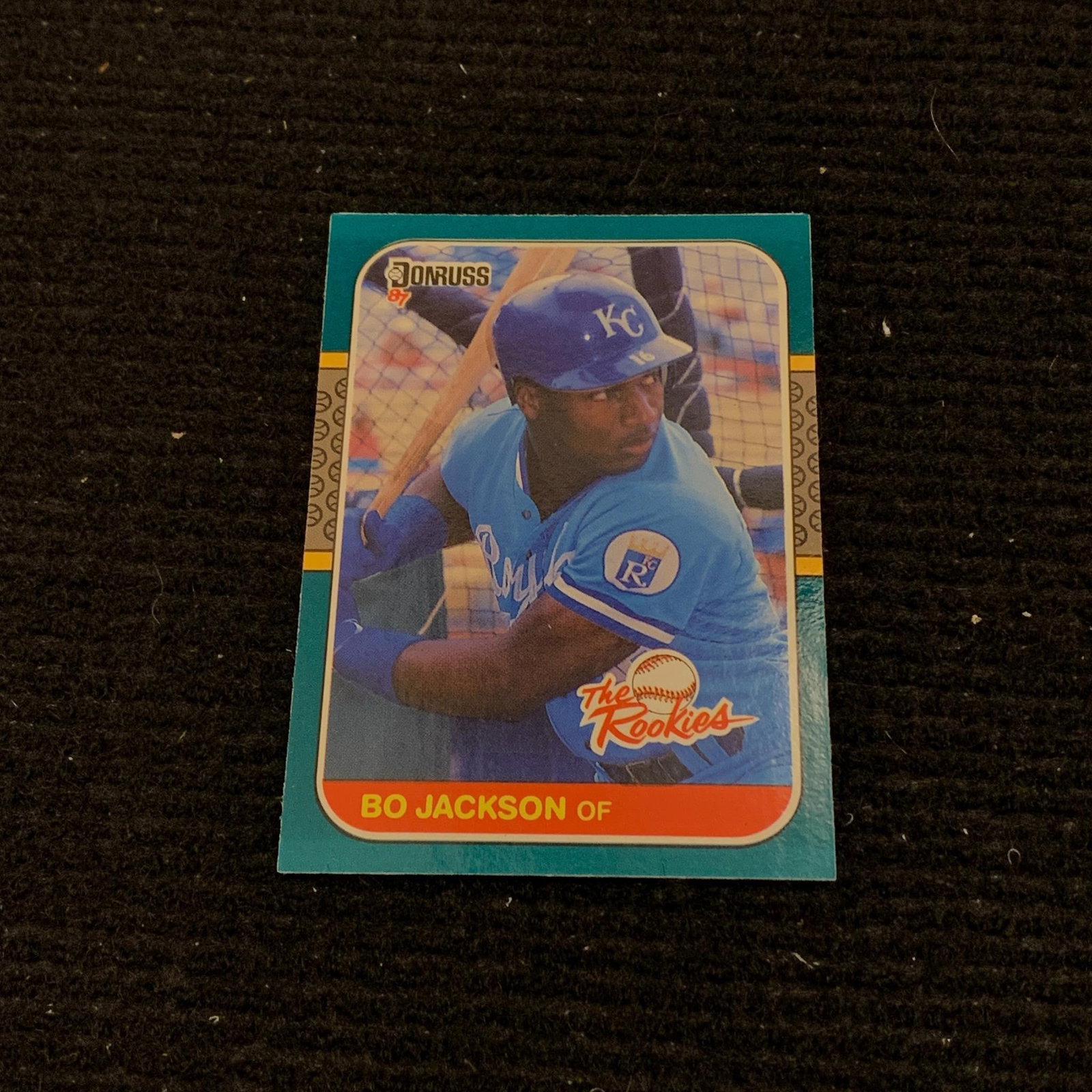 Bo Jackson Donruss 87 Rookie: Bo Jackson #14 Donruss 1987 Rookie Baseball Card. We are a veteran owned company. Please look at the pictures carefully to determine what you believe the condition of collectible is. We are currently 