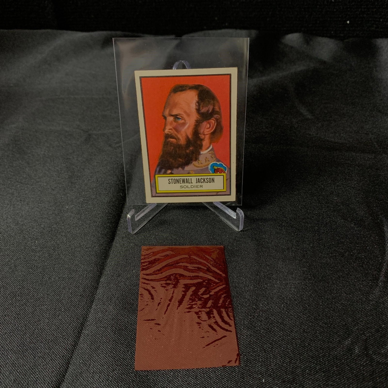 1952 Stonewall Jackson Look N See Trading Card: Includes 3d film. We are a veteran owned company. Please look at the pictures carefully to determine what you believe the condition of collectible is. We are currently accepting consignments. Email us