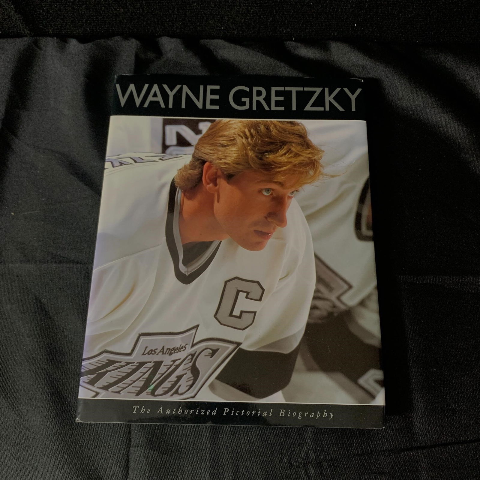 Wayne Gretzky Pic Bio and auto (1 of 6)