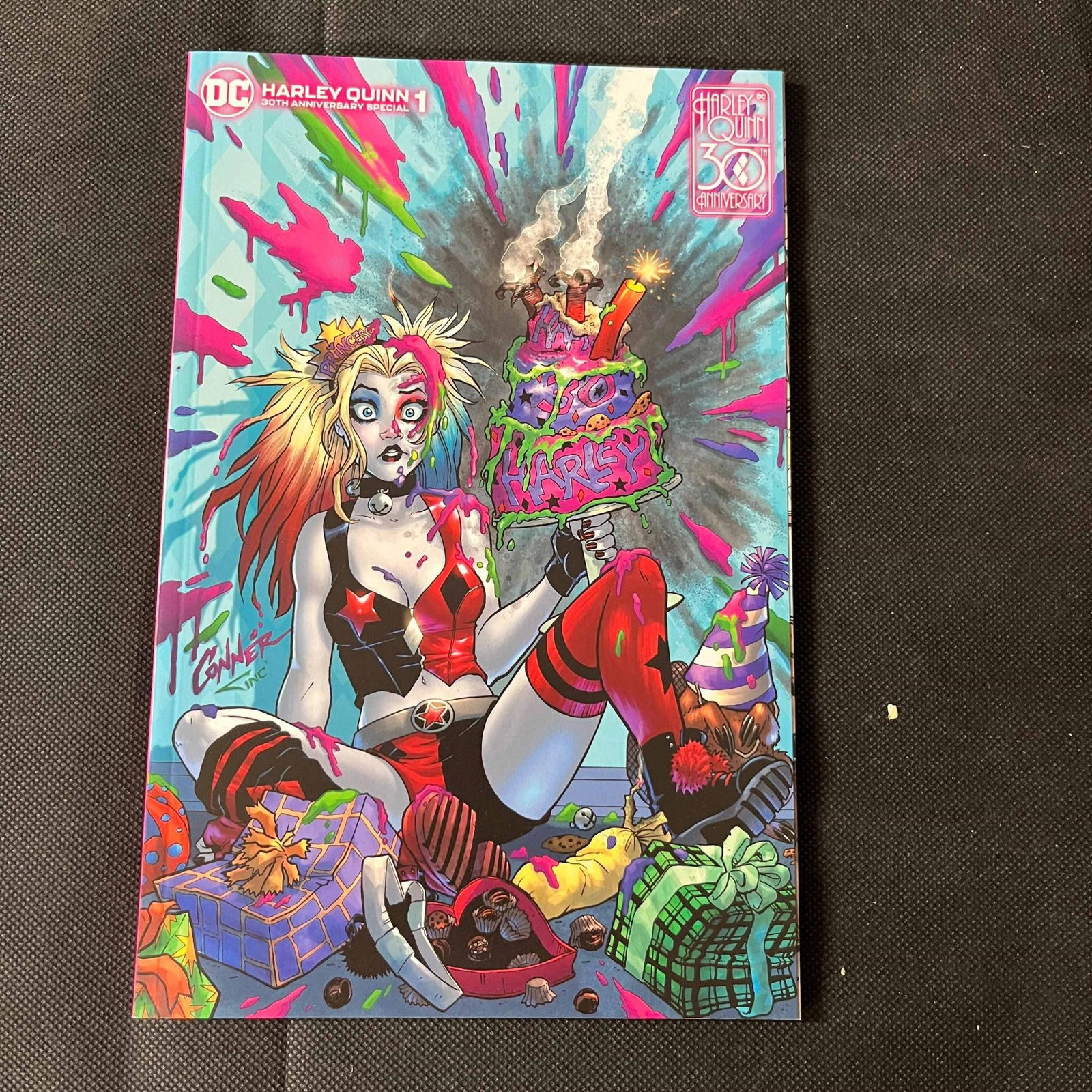 Harley Quinn 1 30th Anniversary Special: We are a veteran owned company. Please look at the pictures carefully to determine what you believe the condition of collectible is. We are currently accepting consignments. Email us a aeronhouse1994@