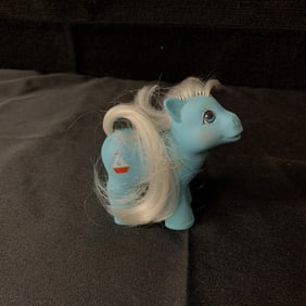 Baby Clipper is a G1 1986 mail order baby brother pony