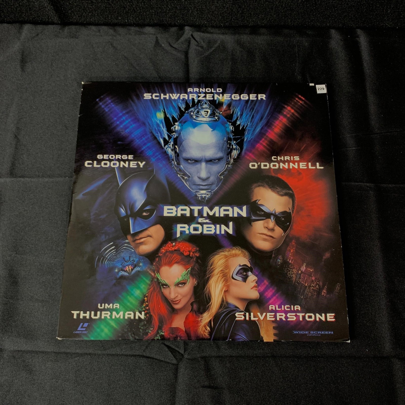 Batman and Robin LaserDisc: Vintage LaserDisc. Staring Arnold Schwarzenegger, Georhe Clooney. We are a veteran owned company. Please look at the pictures carefully to determine what you believe the condition of collectible is. W