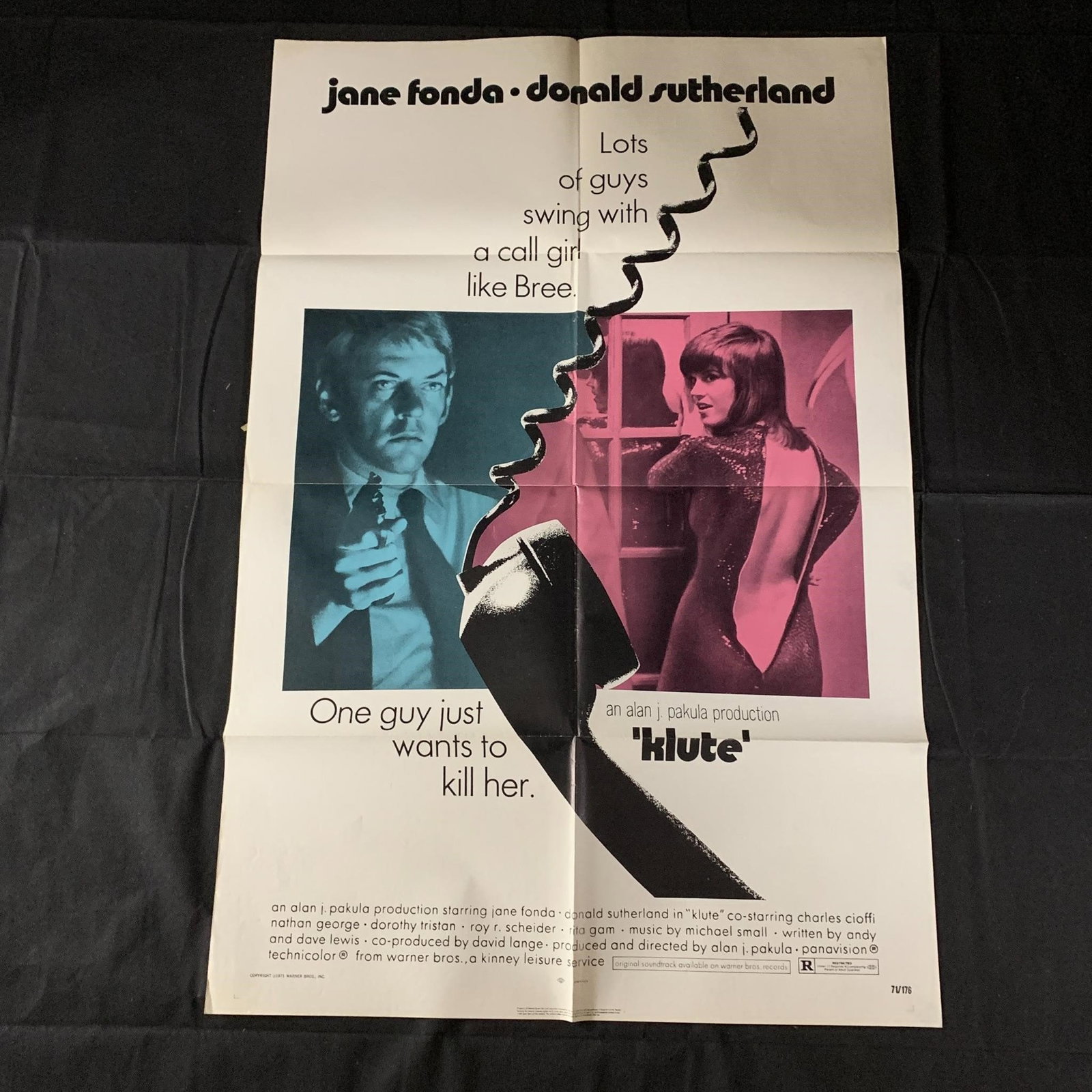 Klute Original One Sheet Movie Poster: Klute Original 1971 Movie Poster. Staring Jane Fonda, and Donald Sutherland. The posters in this auction belonged to a single owner. He owned movie theaters from the 50s-70s and would keep all of the 