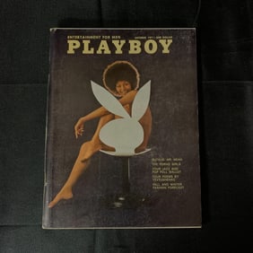 October 1971 Playboy Magazine